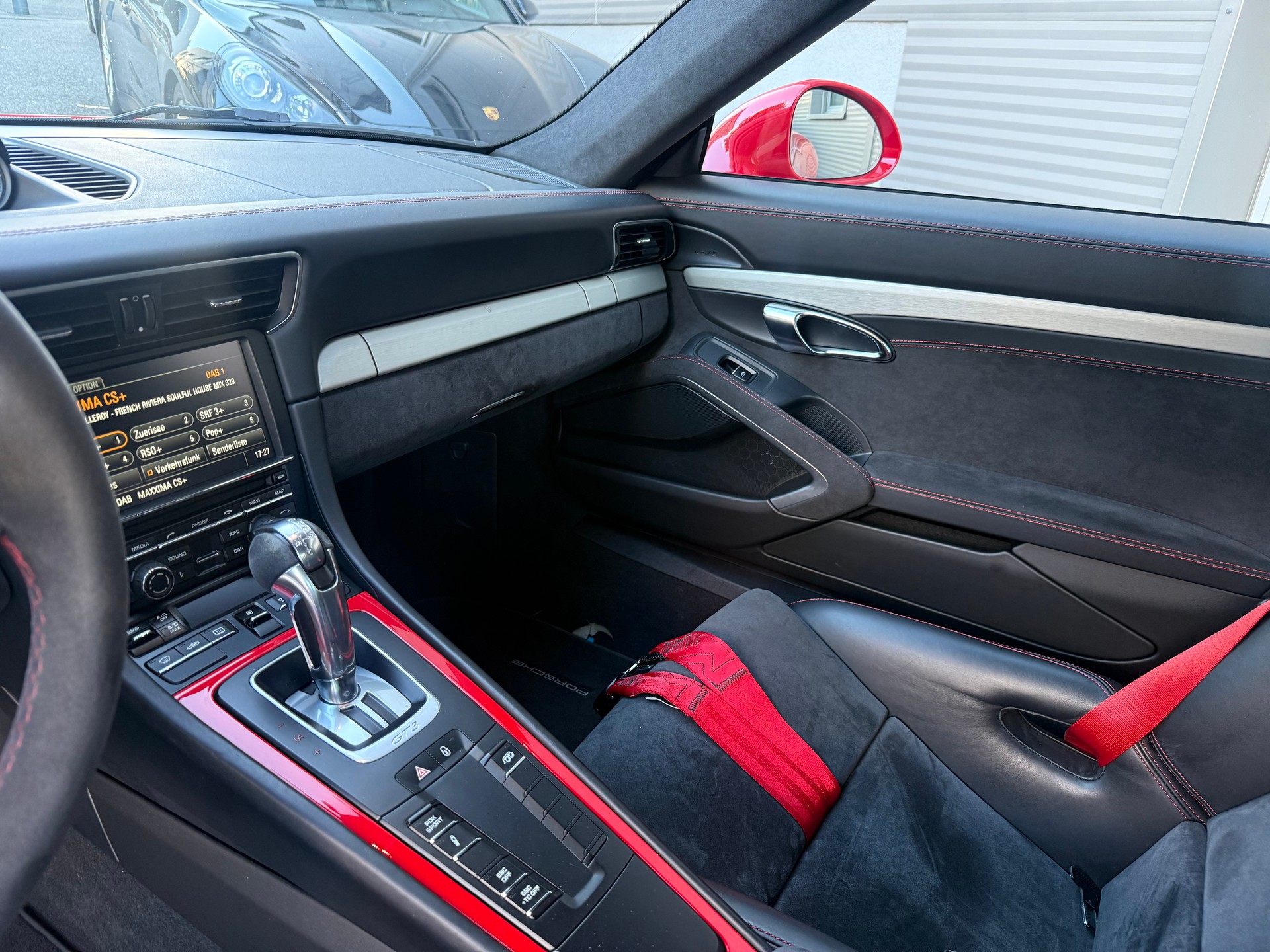 PORSCHE 911 GT3 PDK-image-10