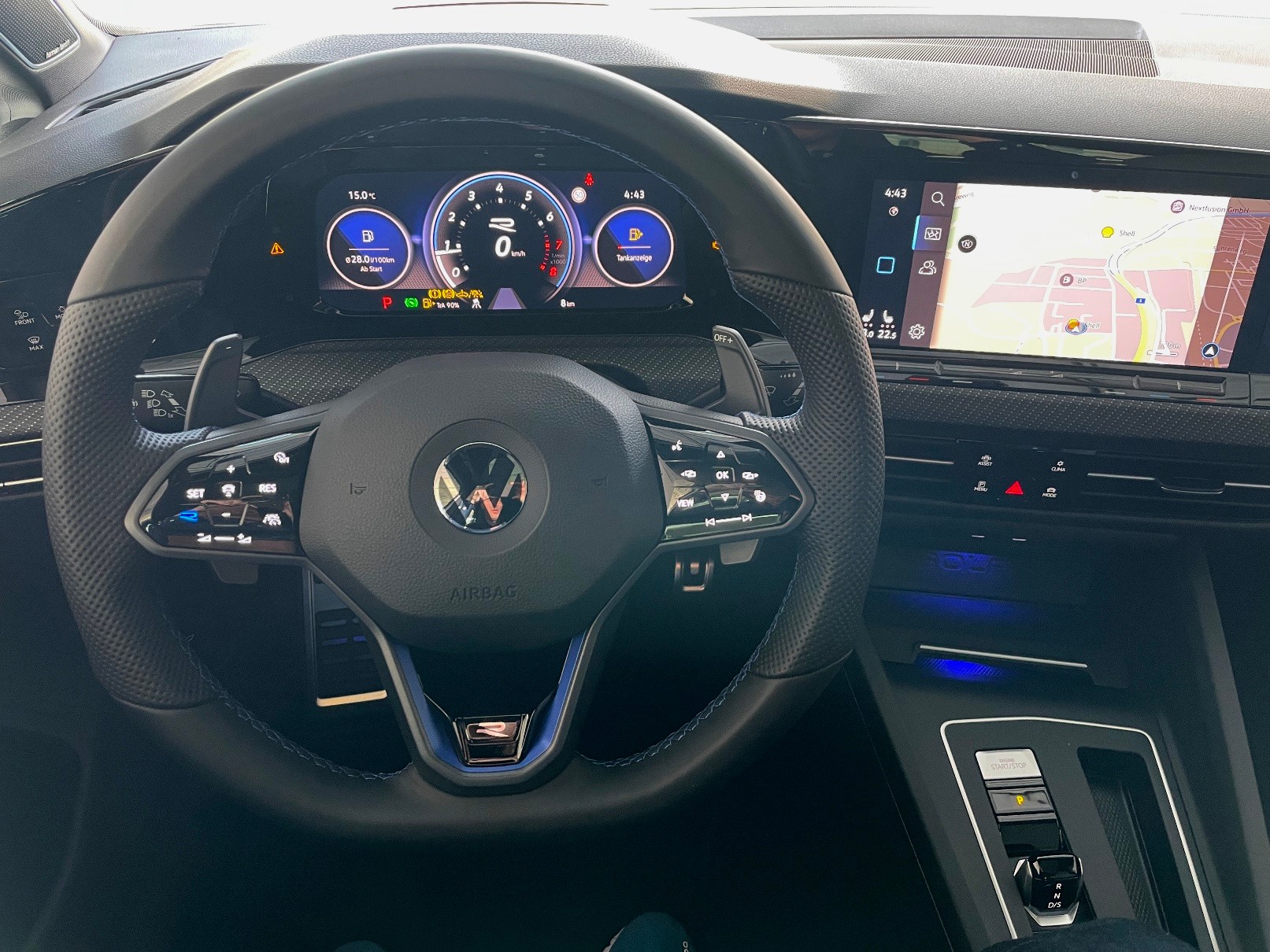 VW Golf 2.0 TSI R DSG 4Motion-image-12