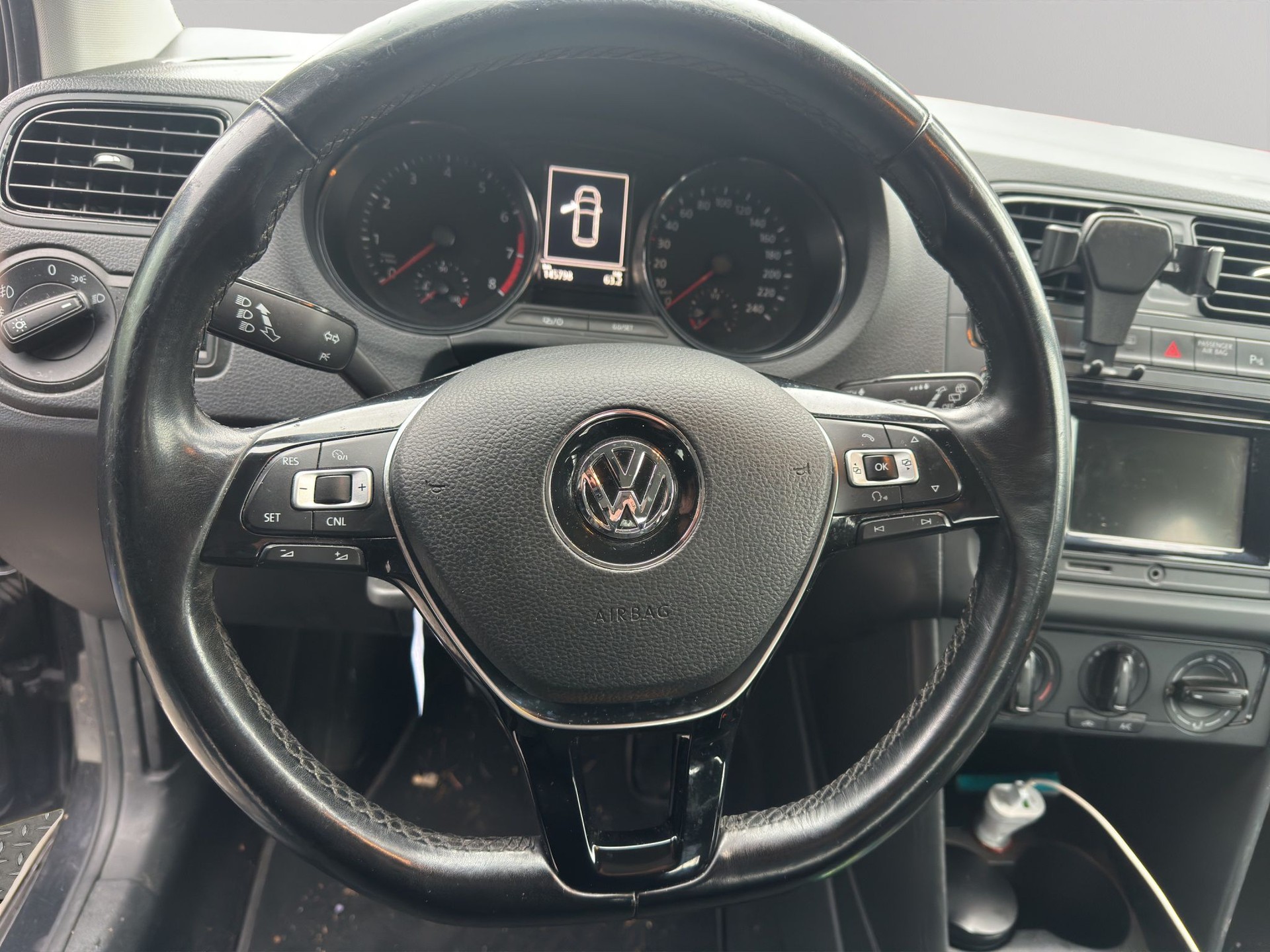 VW Polo 1.2 TSI BMT Trendline-image-8