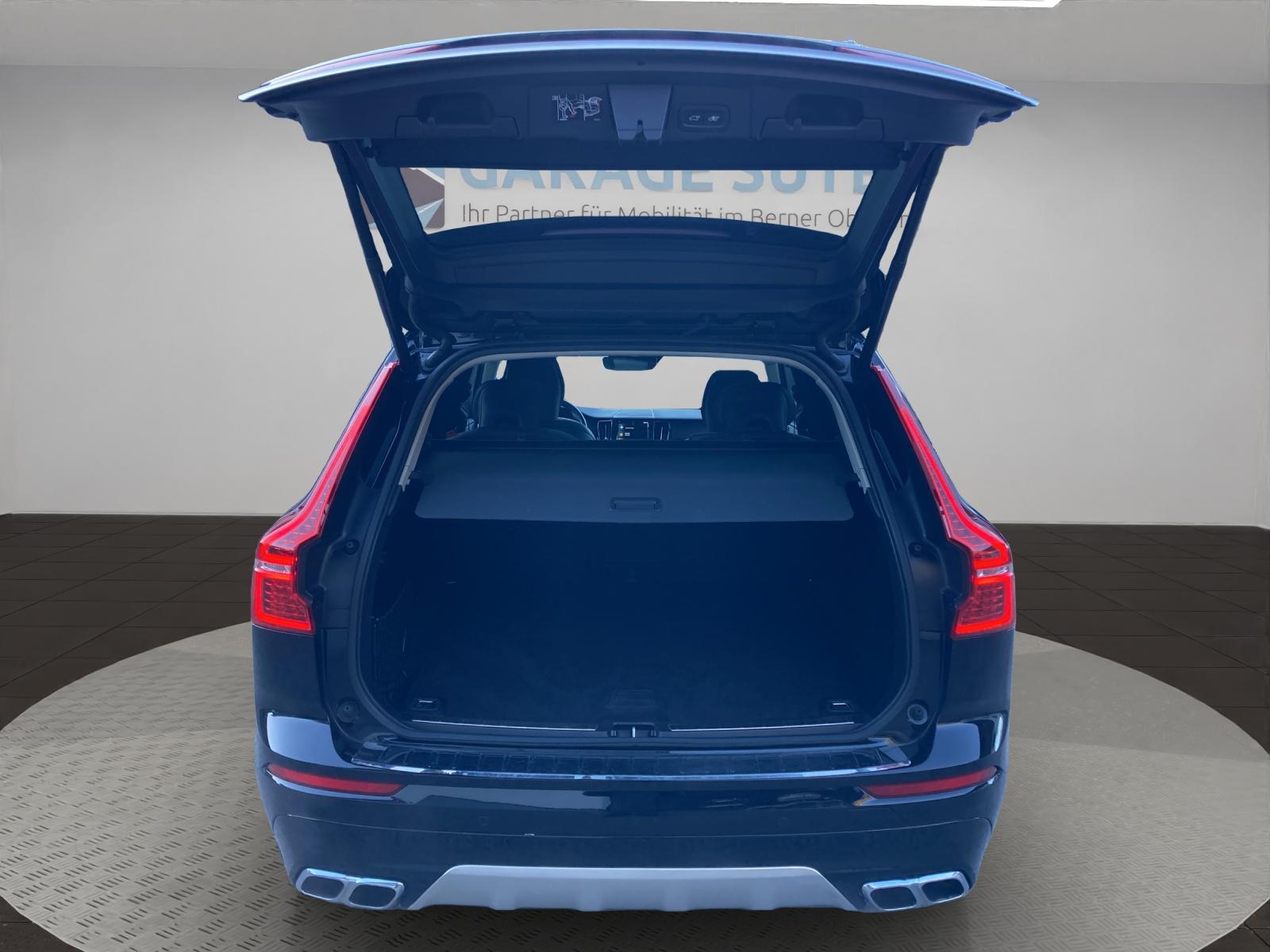VOLVO XC60 2.0 B4 MH Momentum AWD-image-16