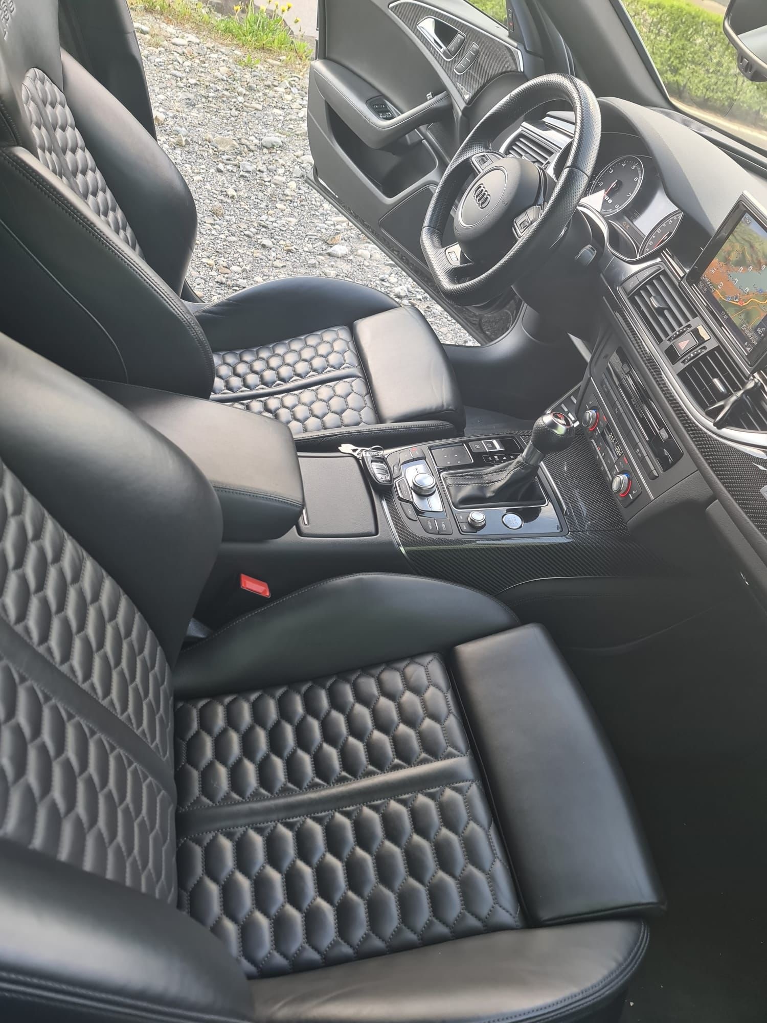 AUDI RS6 Avant 4.0 TFSI V8 quattro Tiptronic-image-5