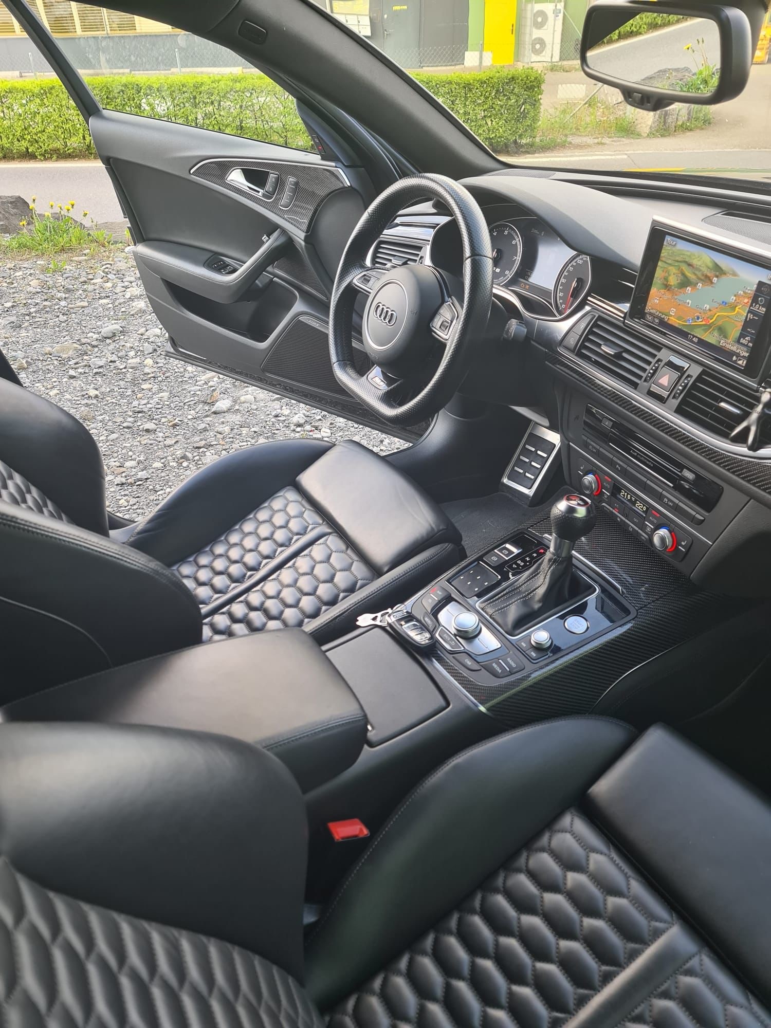 AUDI RS6 Avant 4.0 TFSI V8 quattro Tiptronic-image-11