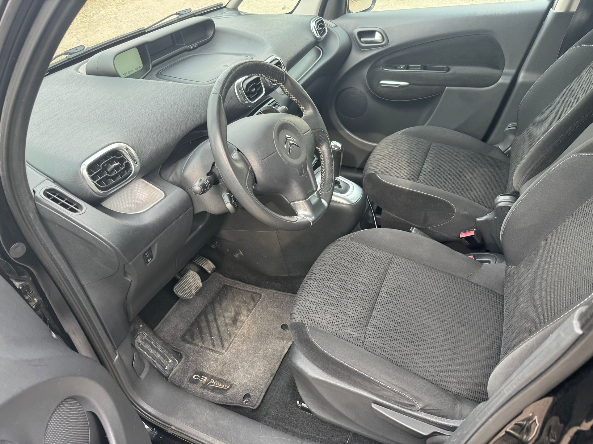 CITROEN C3 Picasso 1.6i 16V Séduction EGS6-image-6