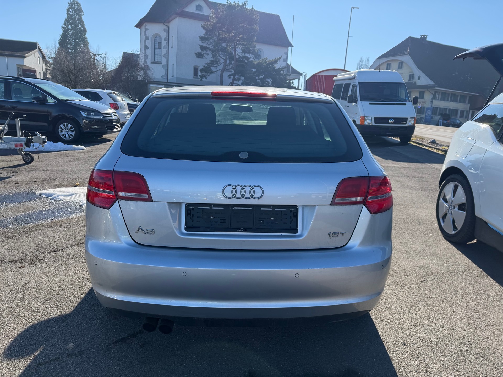 AUDI A3 Sportback 1.8 TFSI Attraction-image-4