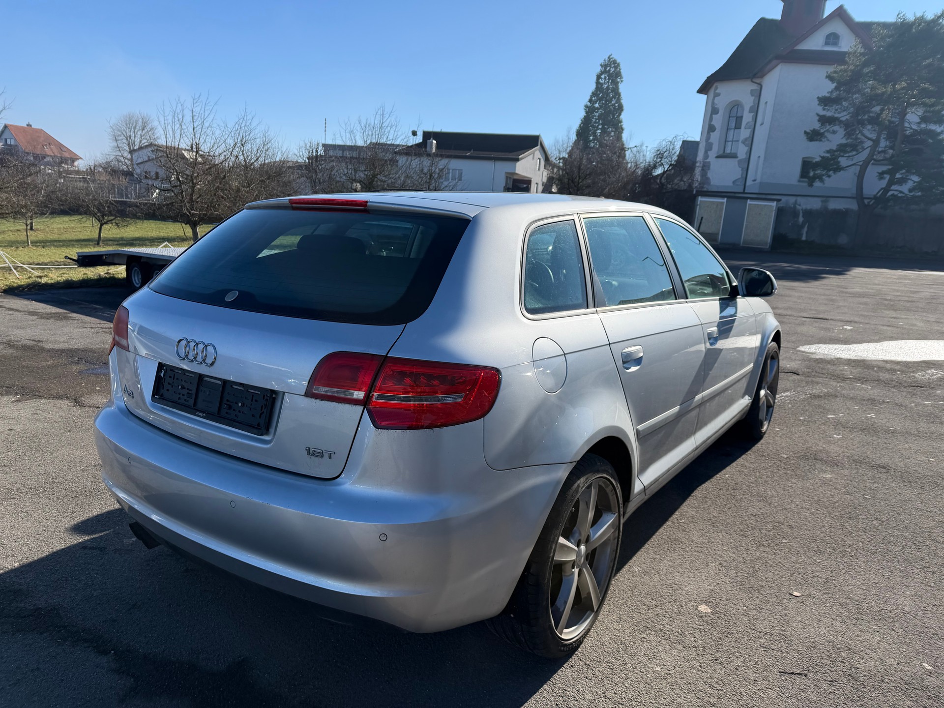 AUDI A3 Sportback 1.8 TFSI Attraction-image-5