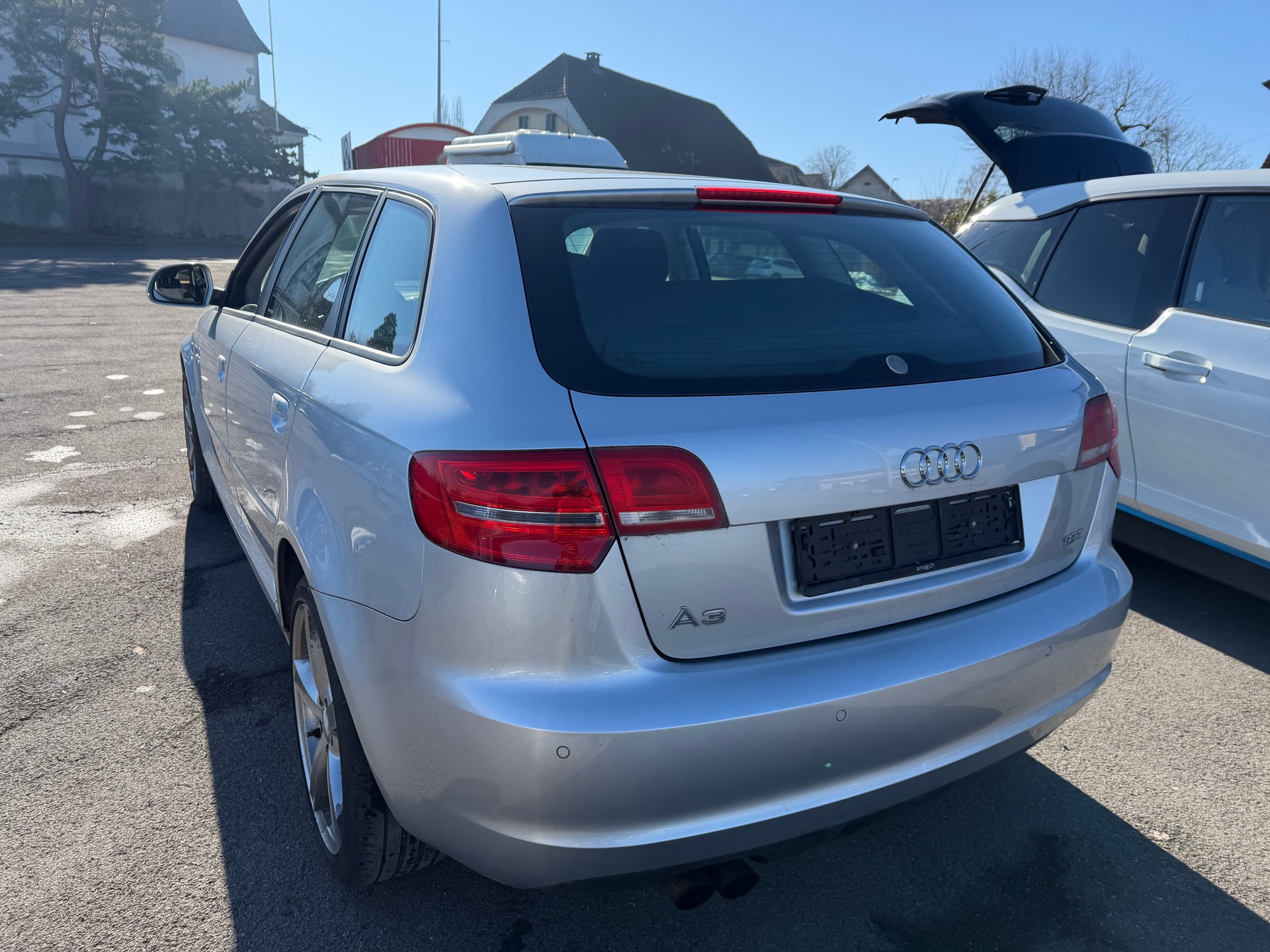 AUDI A3 Sportback 1.8 TFSI Attraction-image-3