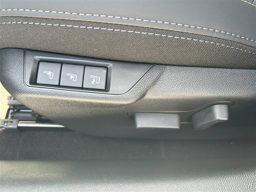 PEUGEOT 208 1.2 MHEV 145 GT-image-12