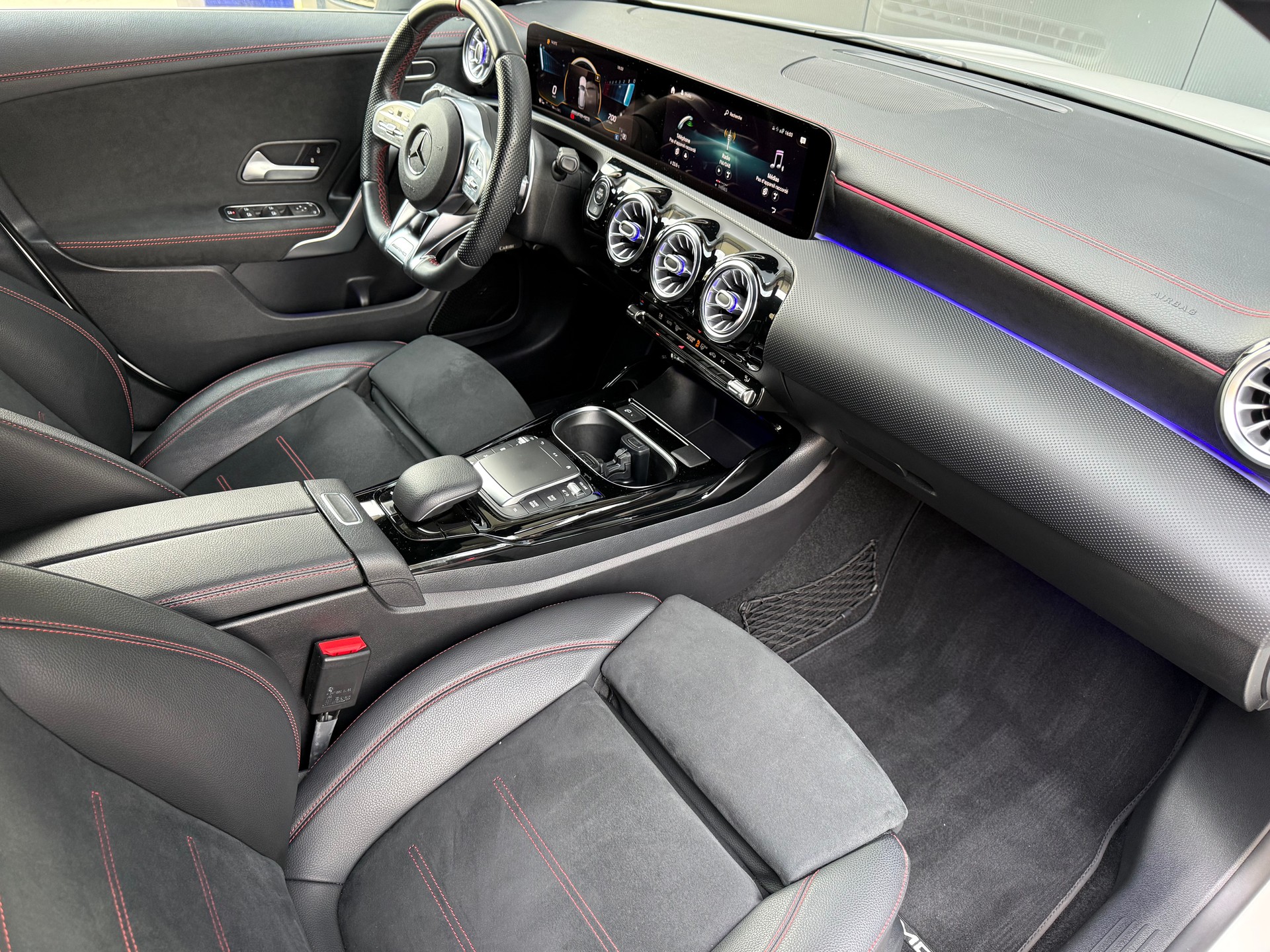 MERCEDES-BENZ CLA Shooting Brake 35 AMG 4Matic 7G-DCT-image-10