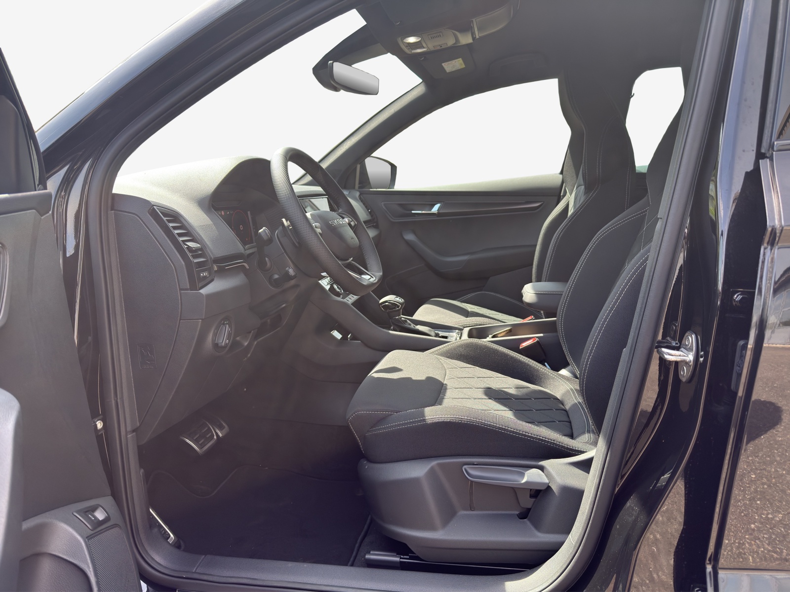 SKODA Karoq 2.0 TSI Dynamic Limited Edition 4x4 DSG-image-7