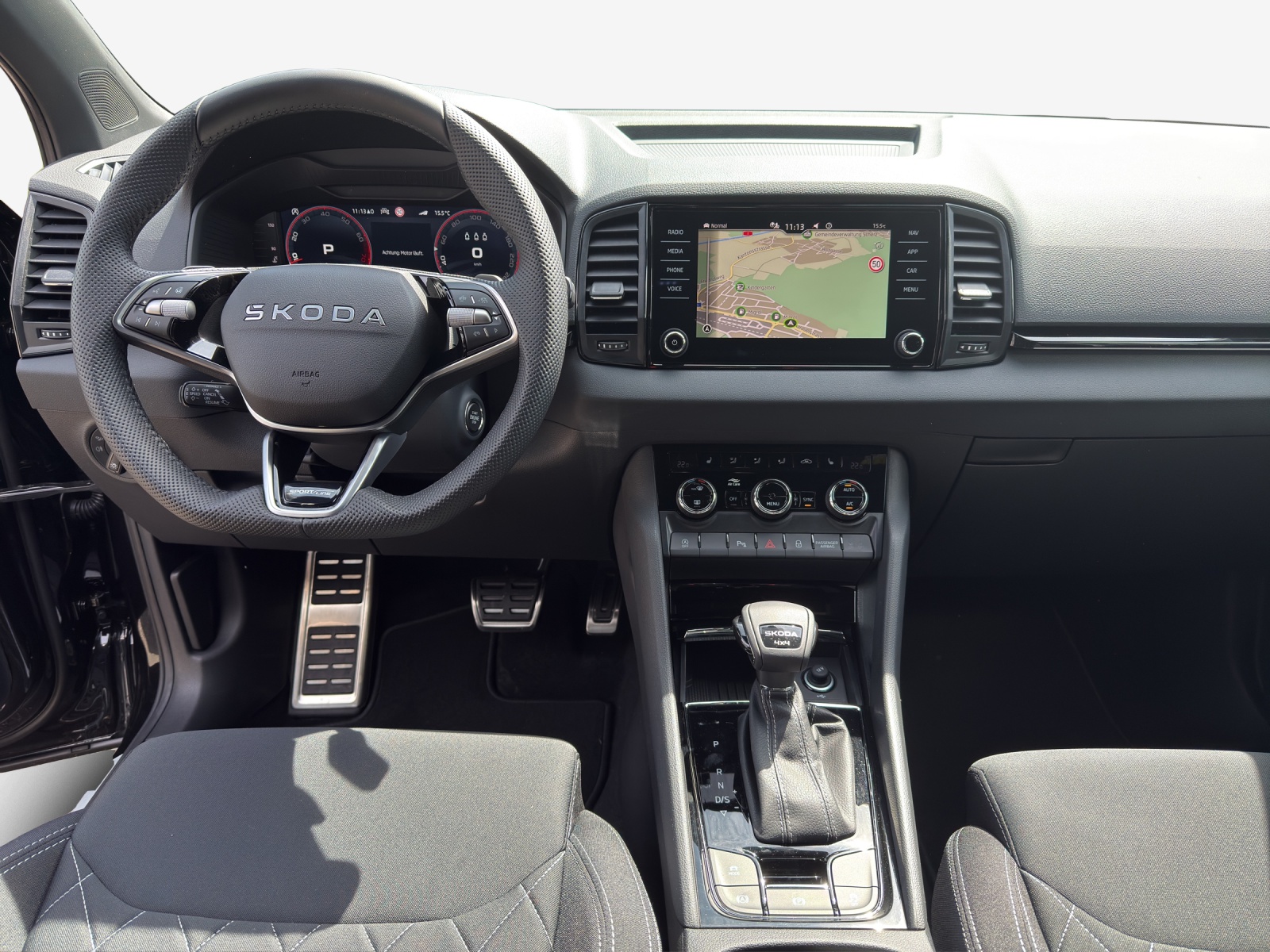 SKODA Karoq 2.0 TSI Dynamic Limited Edition 4x4 DSG-image-9