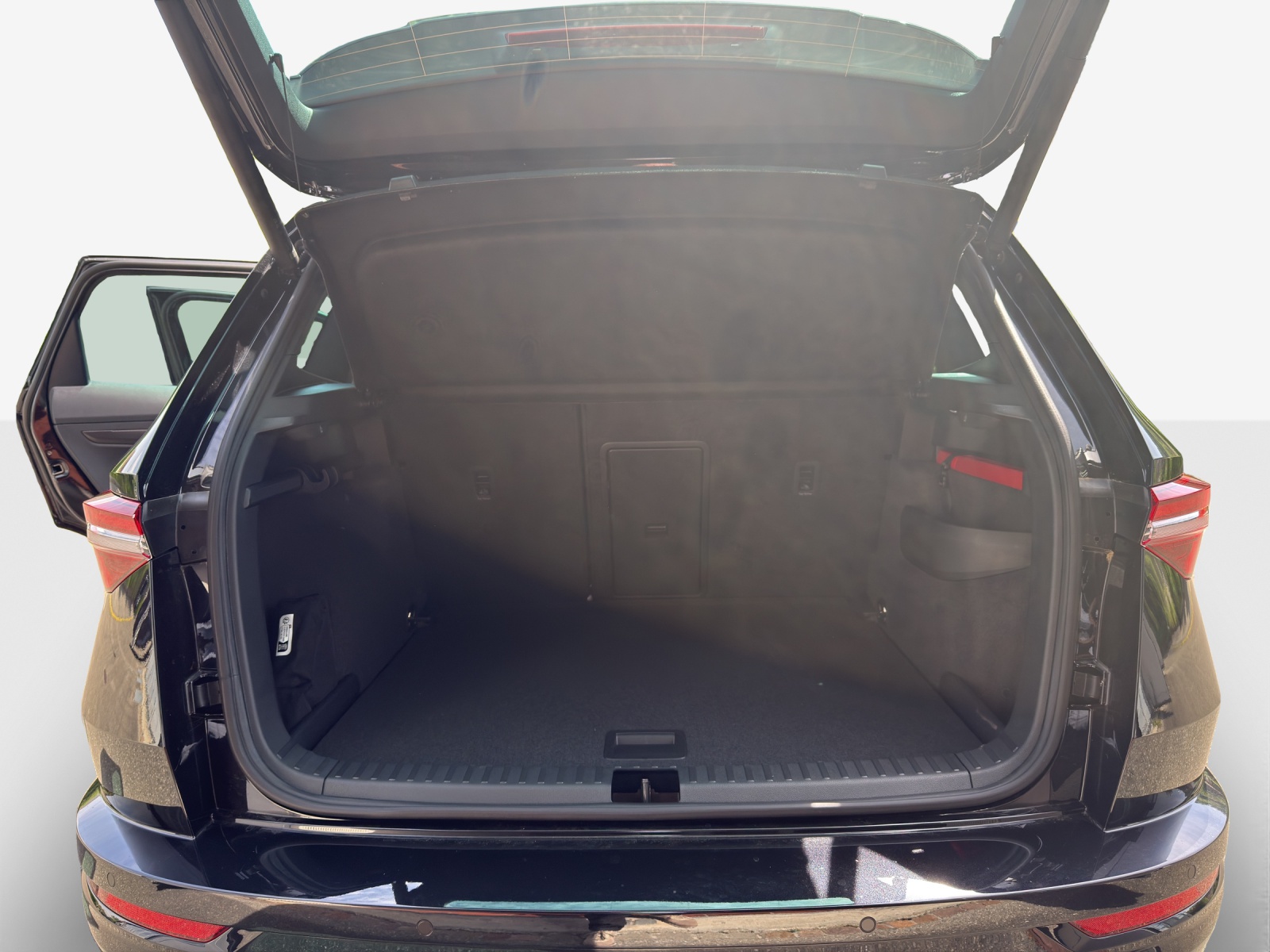 SKODA Karoq 2.0 TSI Dynamic Limited Edition 4x4 DSG-image-11