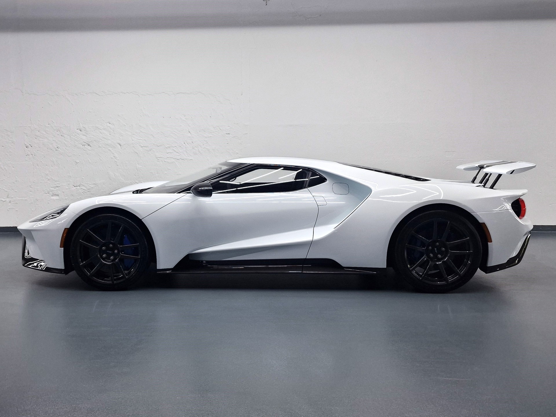 FORD GT CARBON SERIES-image-4
