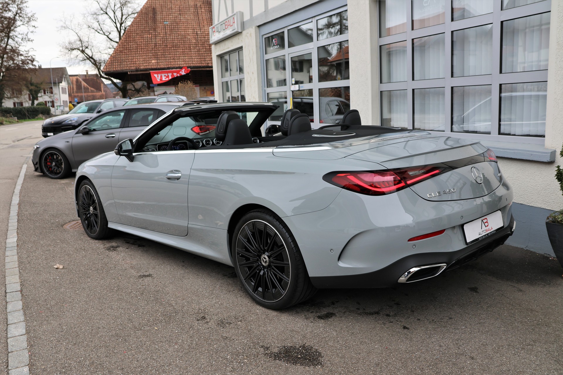 MERCEDES-BENZ CLE 450 Cabrio 4Matic 9G-Tronic AMG-Line (CH) MSI+-image-13