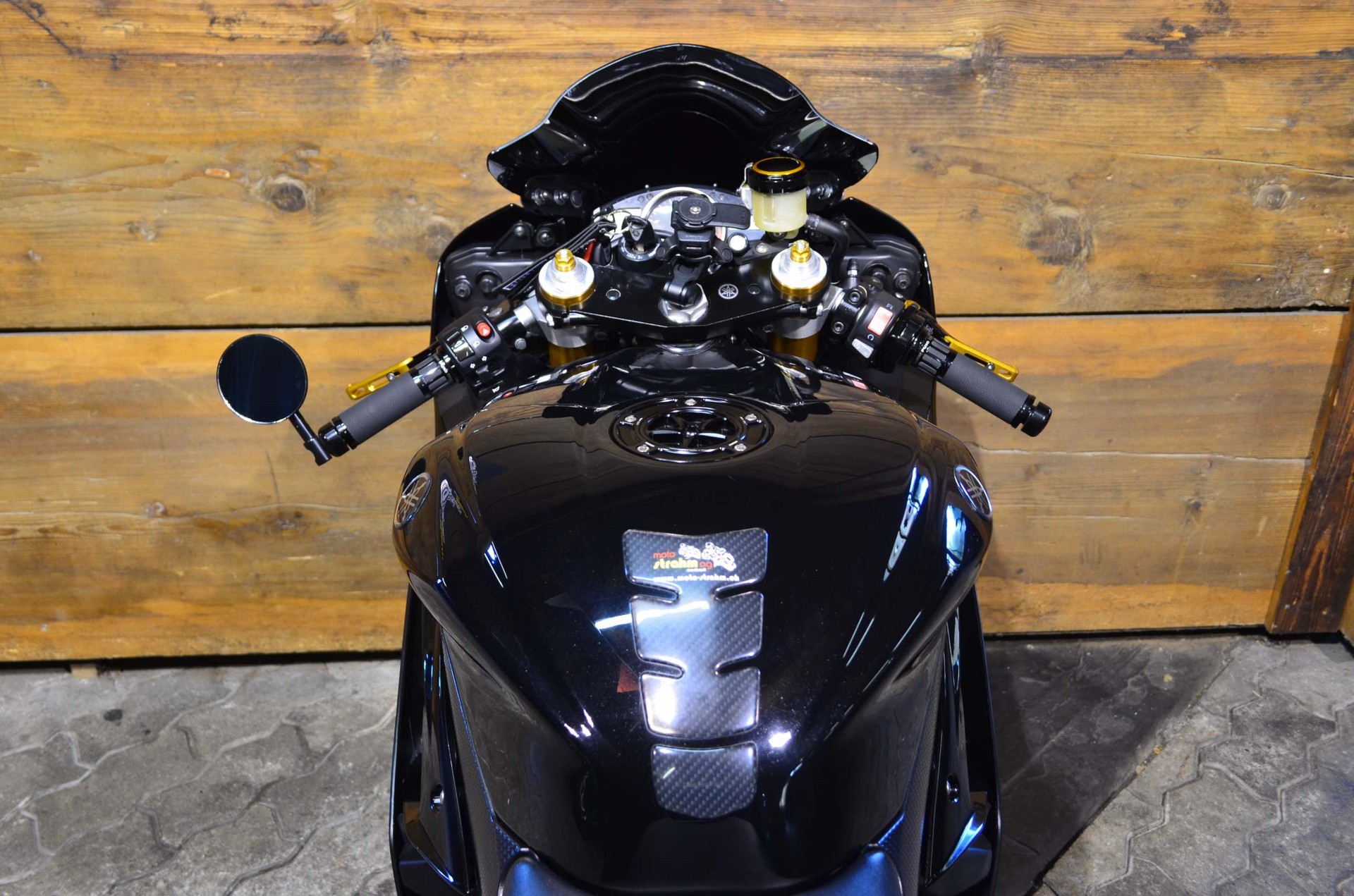 YAMAHA YZF-R6-showroom-element-2