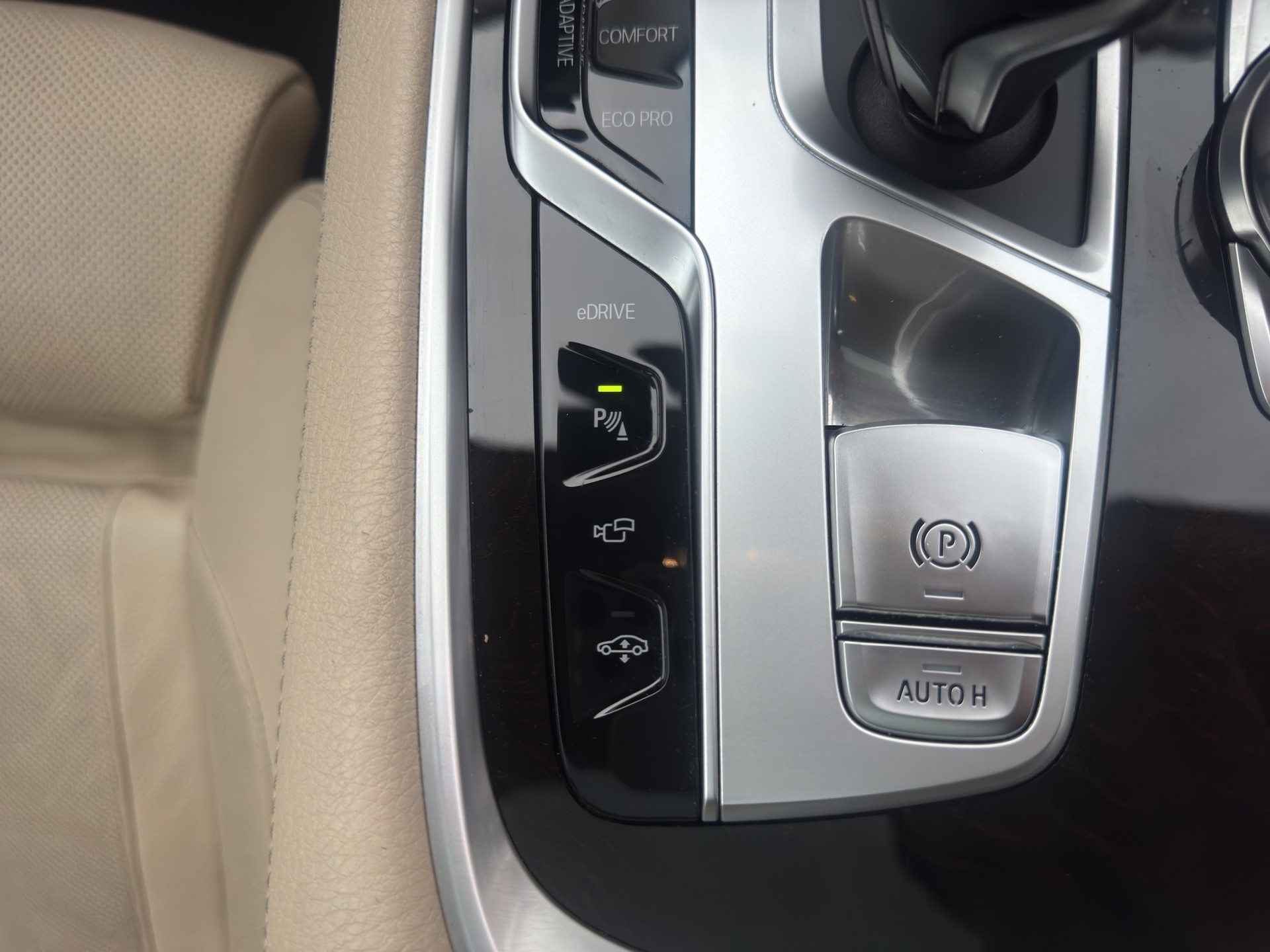 BMW 740Le xDrive iPerformance Steptronic-image-14