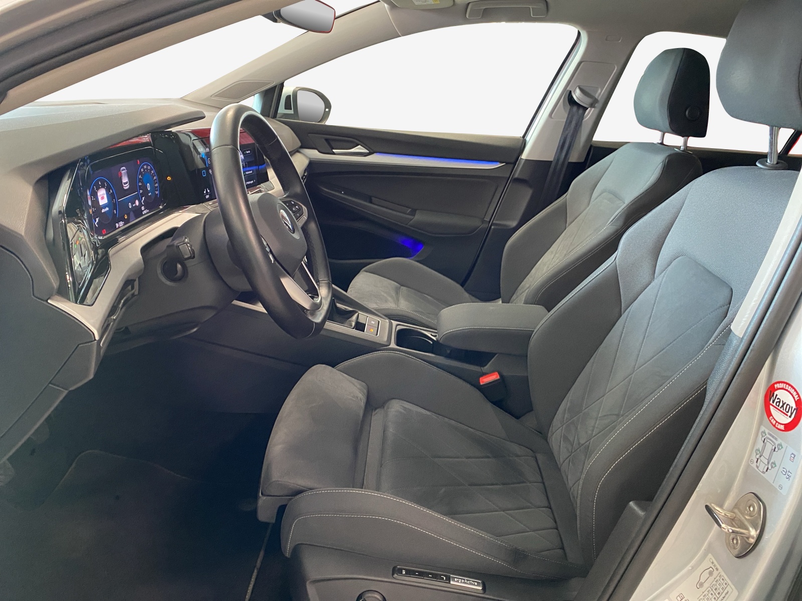 VW Golf 1.0 TSI Life-image-7