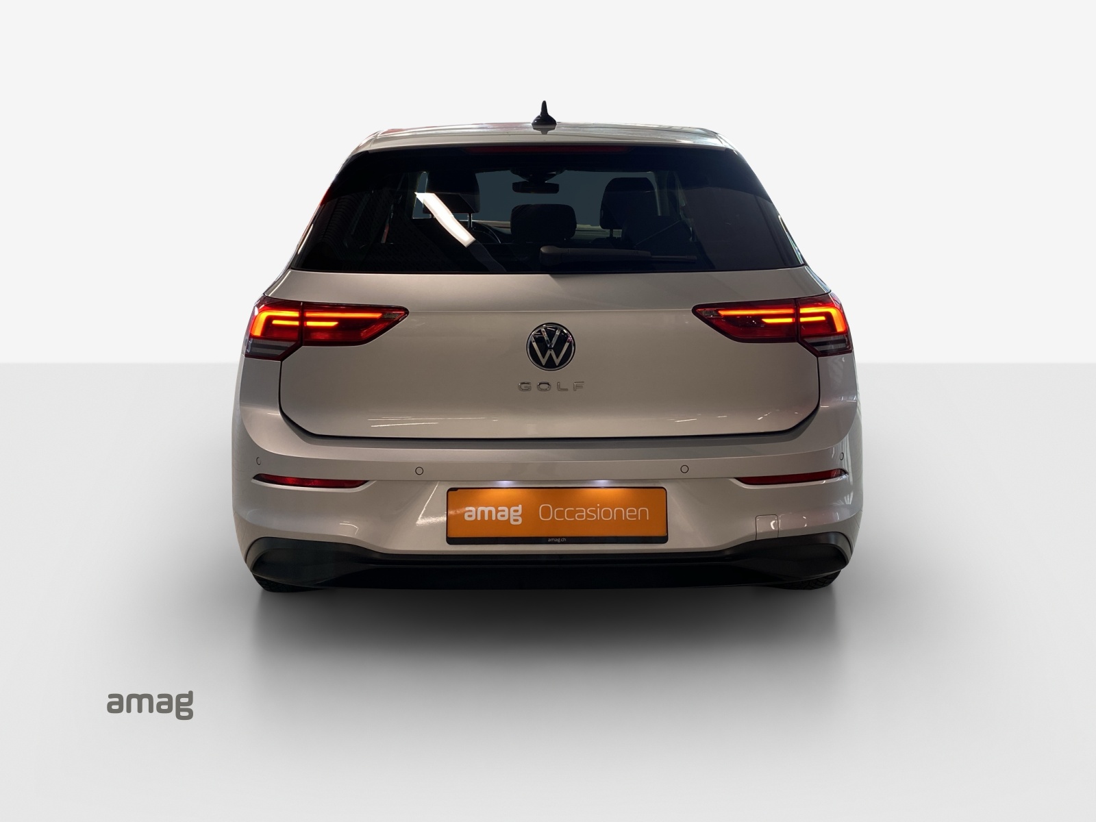 VW Golf 1.0 TSI Life-image-3