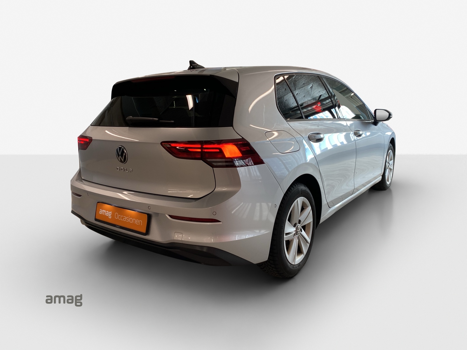 VW Golf 1.0 TSI Life-image-4