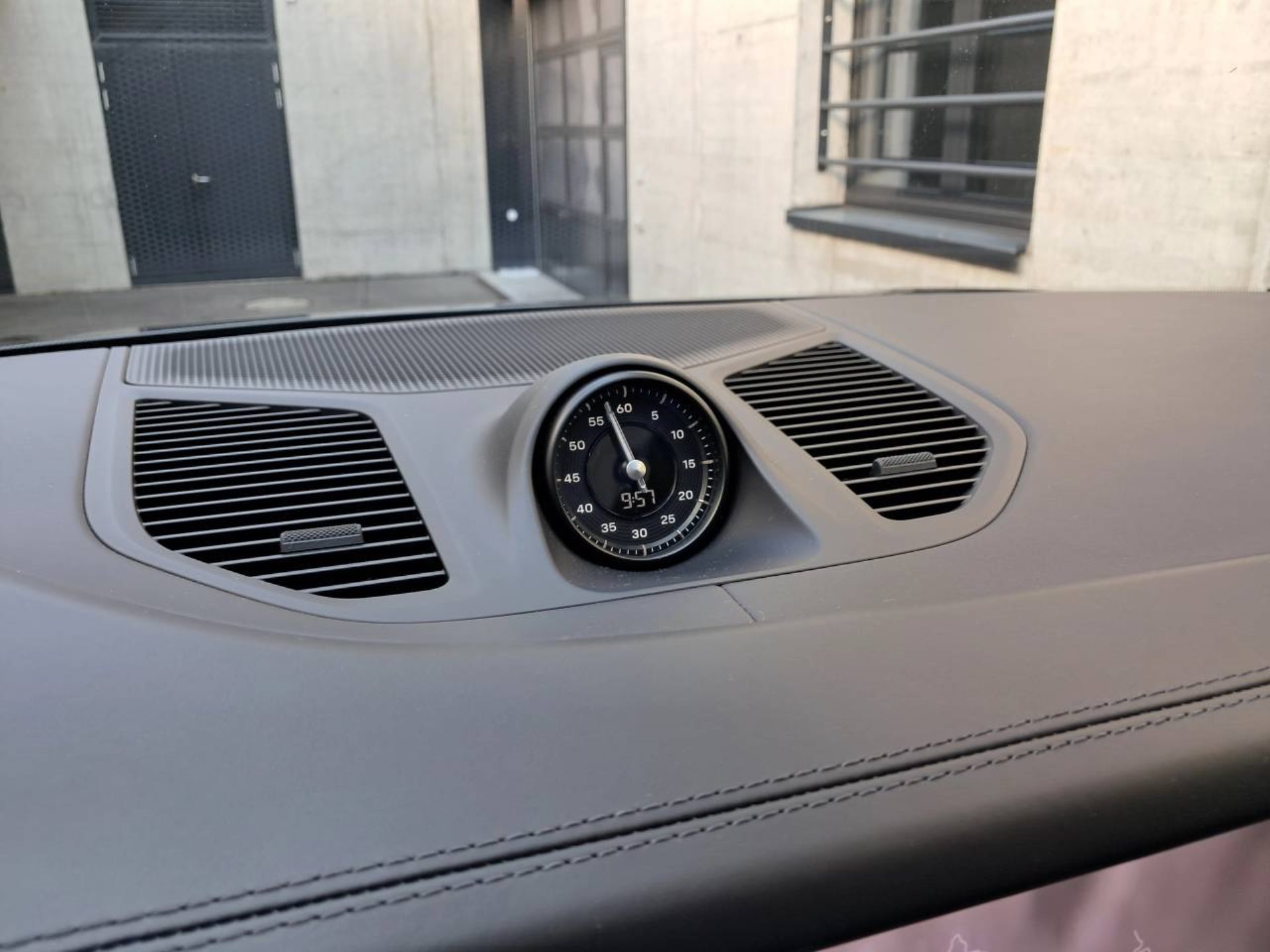 PORSCHE Cayenne E-Hybrid Coupé (MY24)-image-26