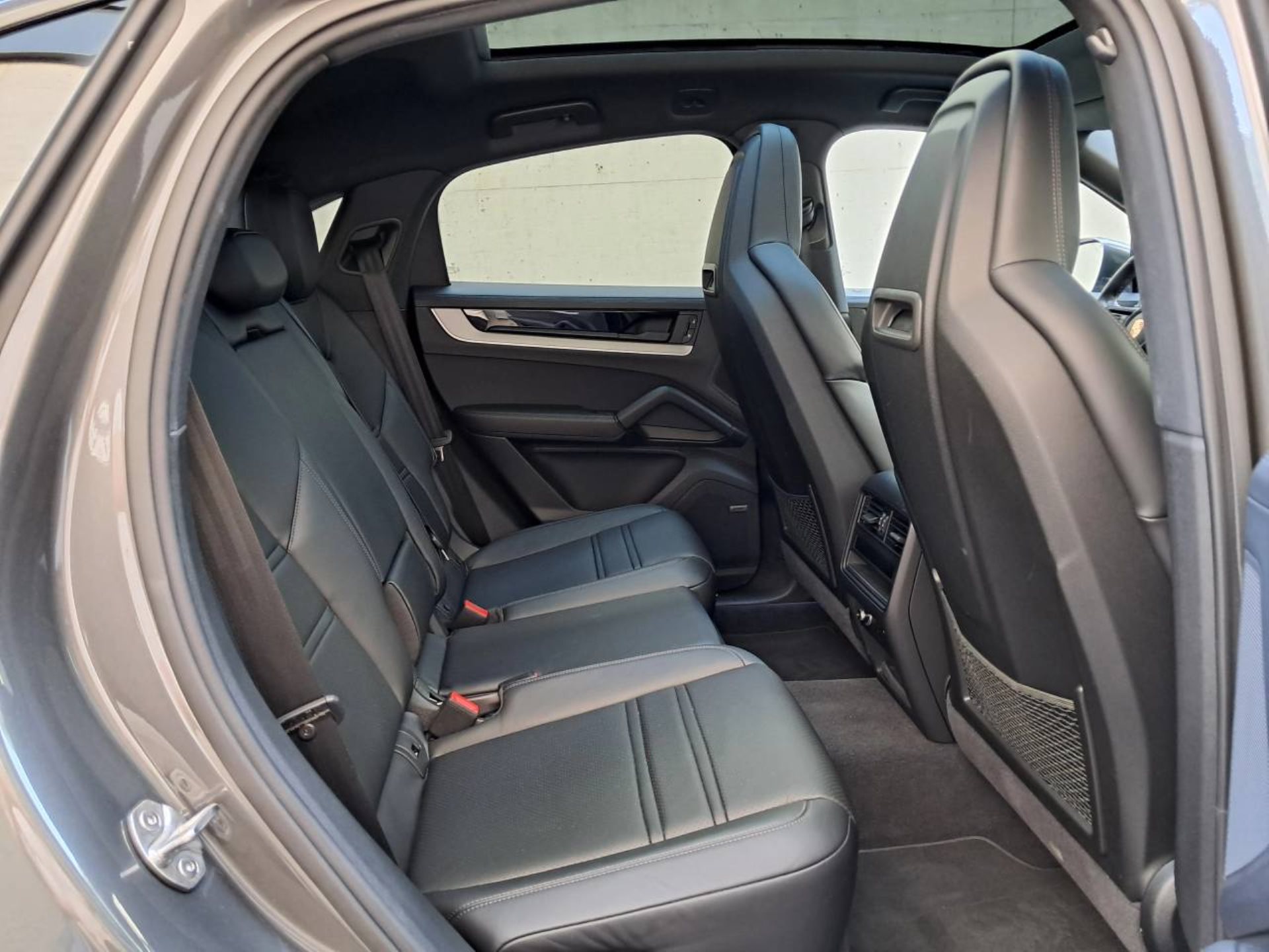 PORSCHE Cayenne E-Hybrid Coupé (MY24)-image-21