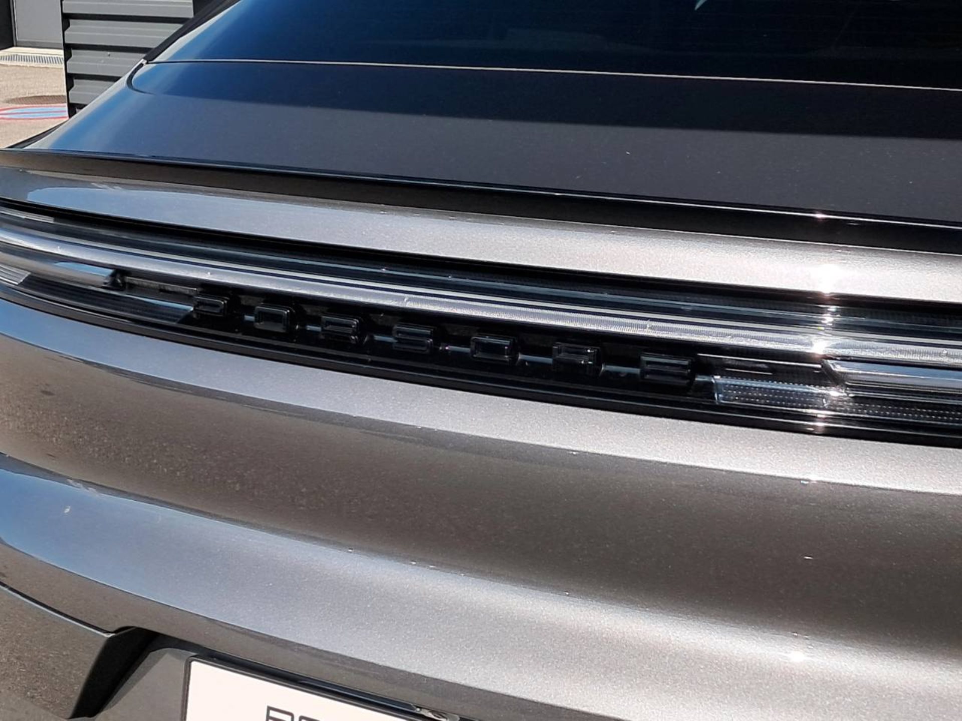 PORSCHE Cayenne E-Hybrid Coupé (MY24)-image-13