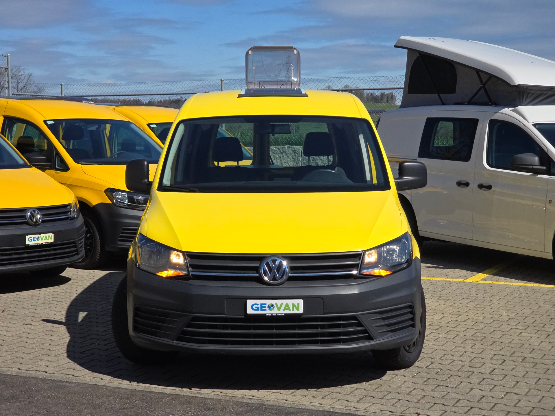 VW VW CADDY 2.0 TDI - Klima - Benzin - 102 PS - Tempomat-image-1