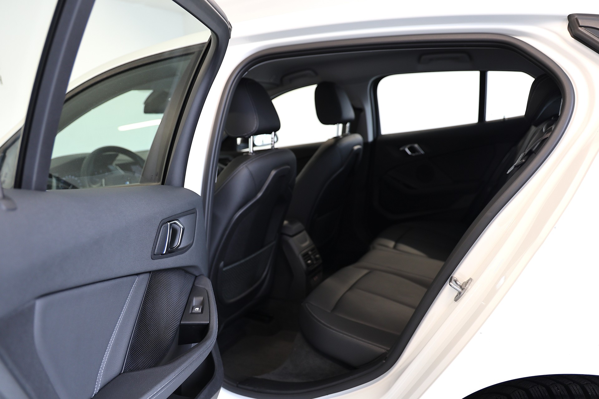 BMW 116d Advantage Steptronic-image-12
