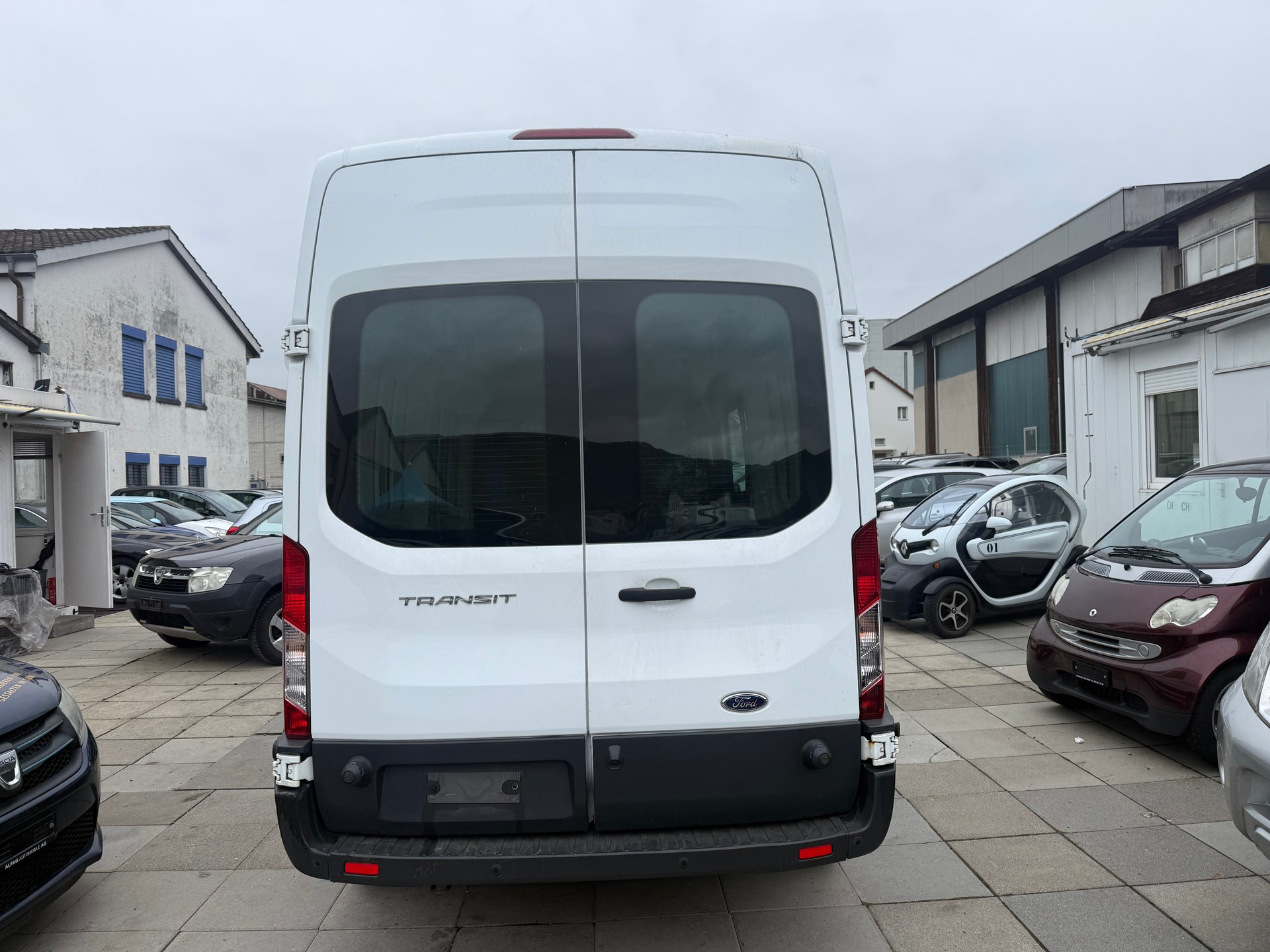 FORD Transit Van 350 L2 Ambiente 2.0 TDCi 130 FWD-image-6