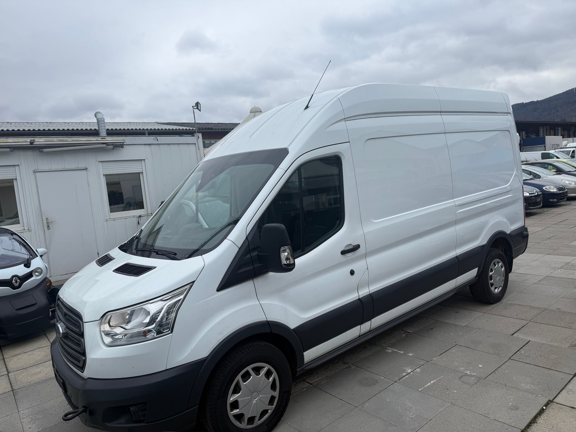 FORD Transit Van 350 L2 Ambiente 2.0 TDCi 130 FWD-image-1