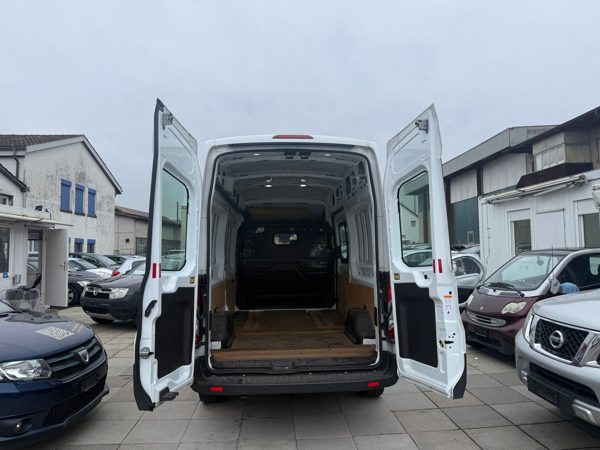 FORD Transit Van 350 L2 Ambiente 2.0 TDCi 130 FWD-image-5