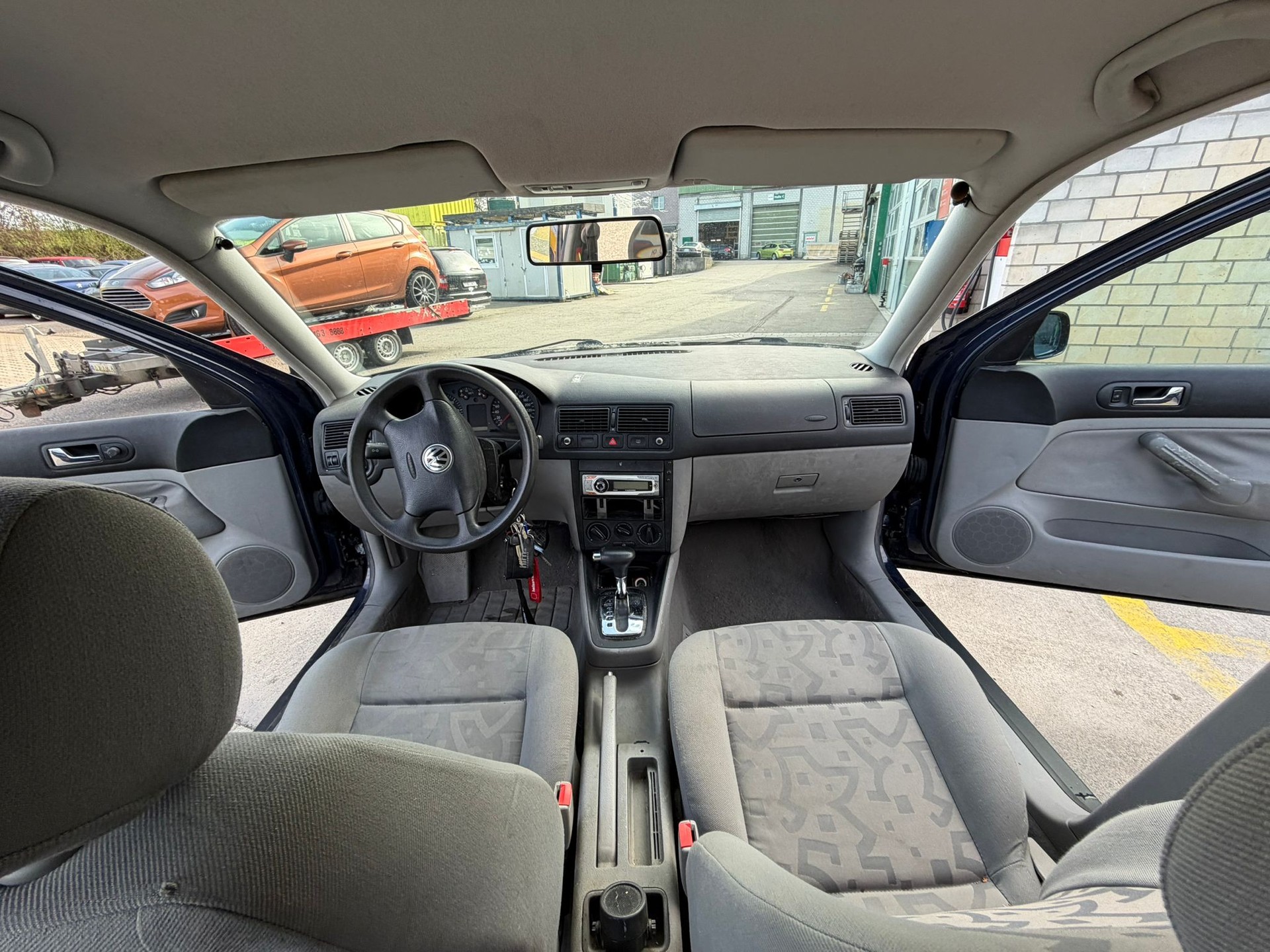 VW Golf 1.6 Comfortline-image-8