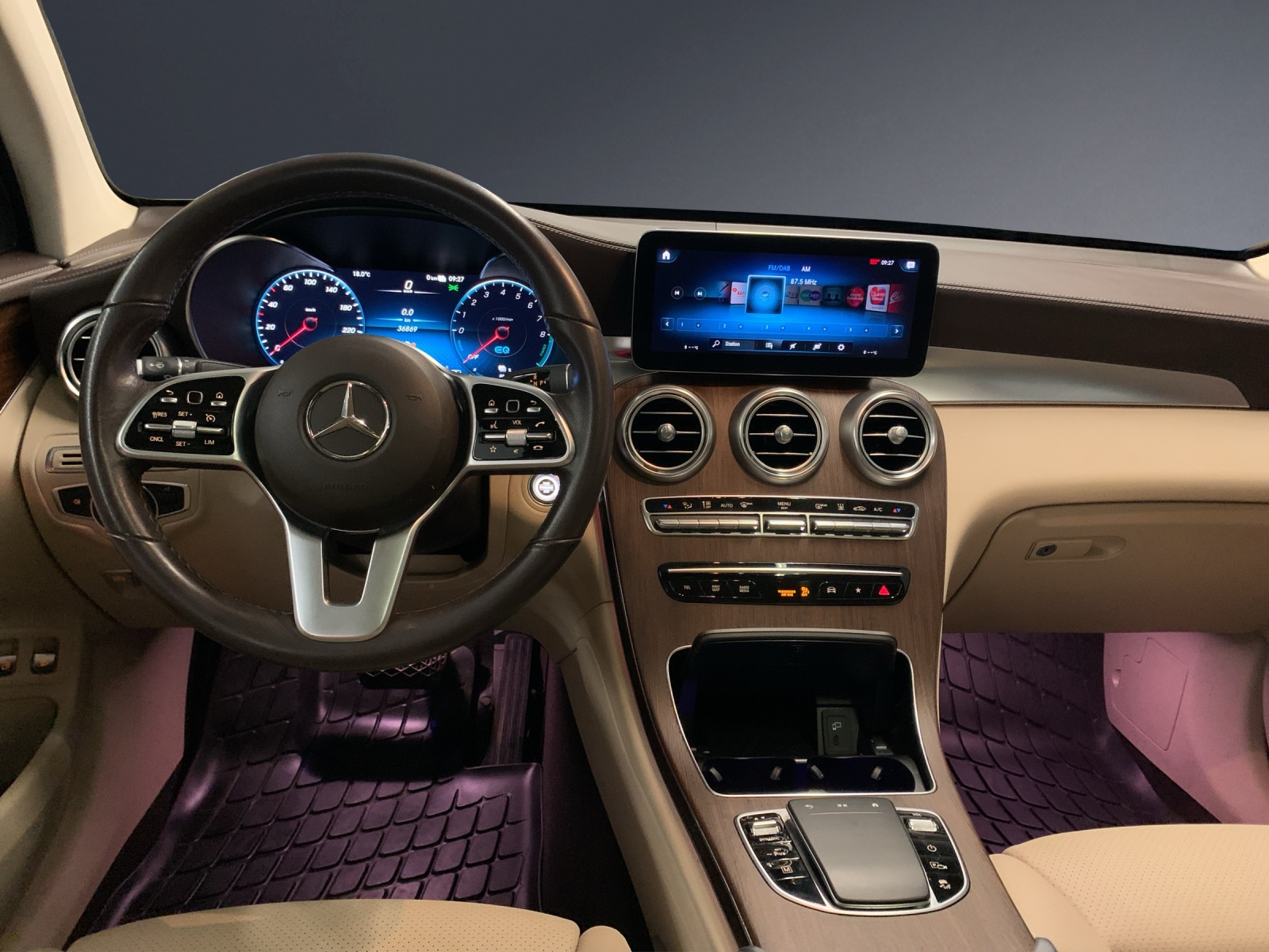 MERCEDES-BENZ GLC Coupé 300 e 4Matic-image-6