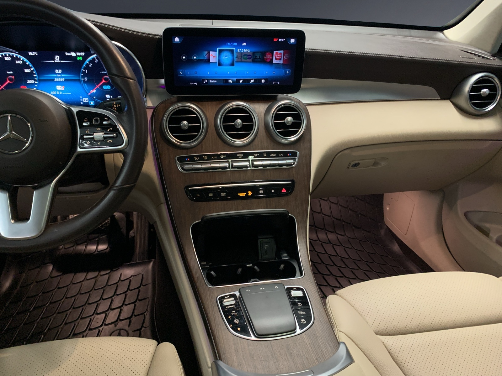 MERCEDES-BENZ GLC Coupé 300 e 4Matic-image-7