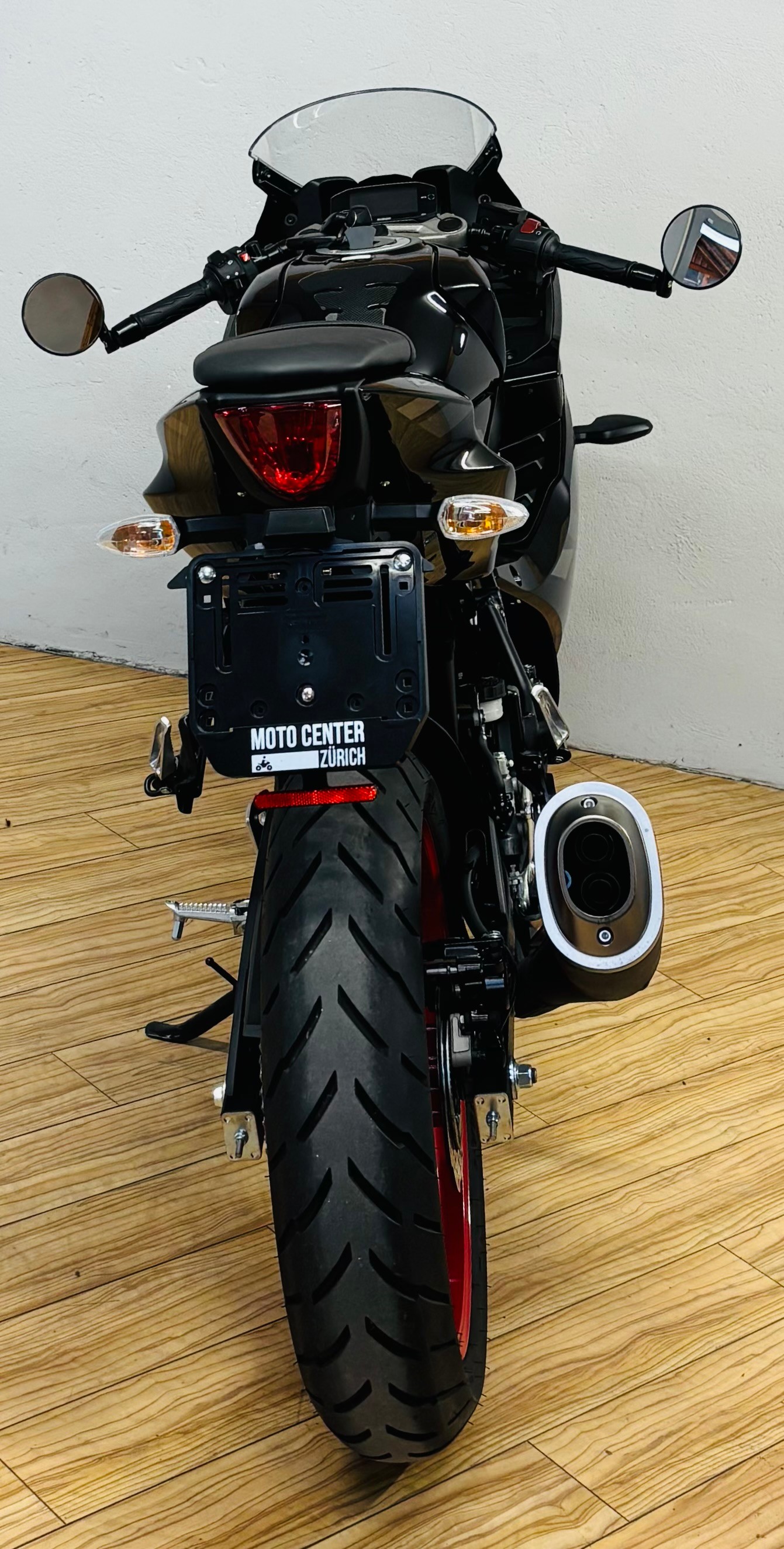 SUZUKI GSX-R 125-showroom-element-3