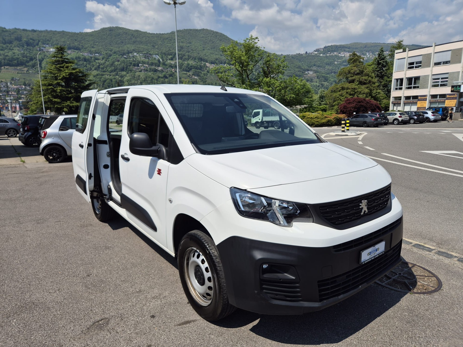 PEUGEOT PARTNER 4X4 DANGEL 1.5 BlueHDI-image-1