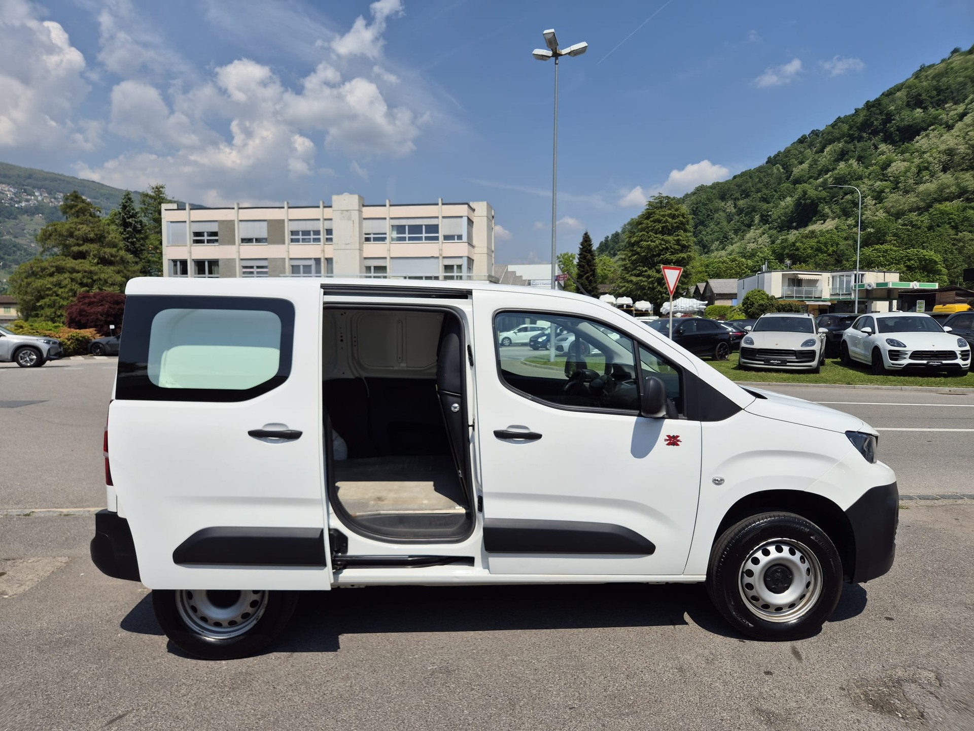 PEUGEOT PARTNER 4X4 DANGEL 1.5 BlueHDI