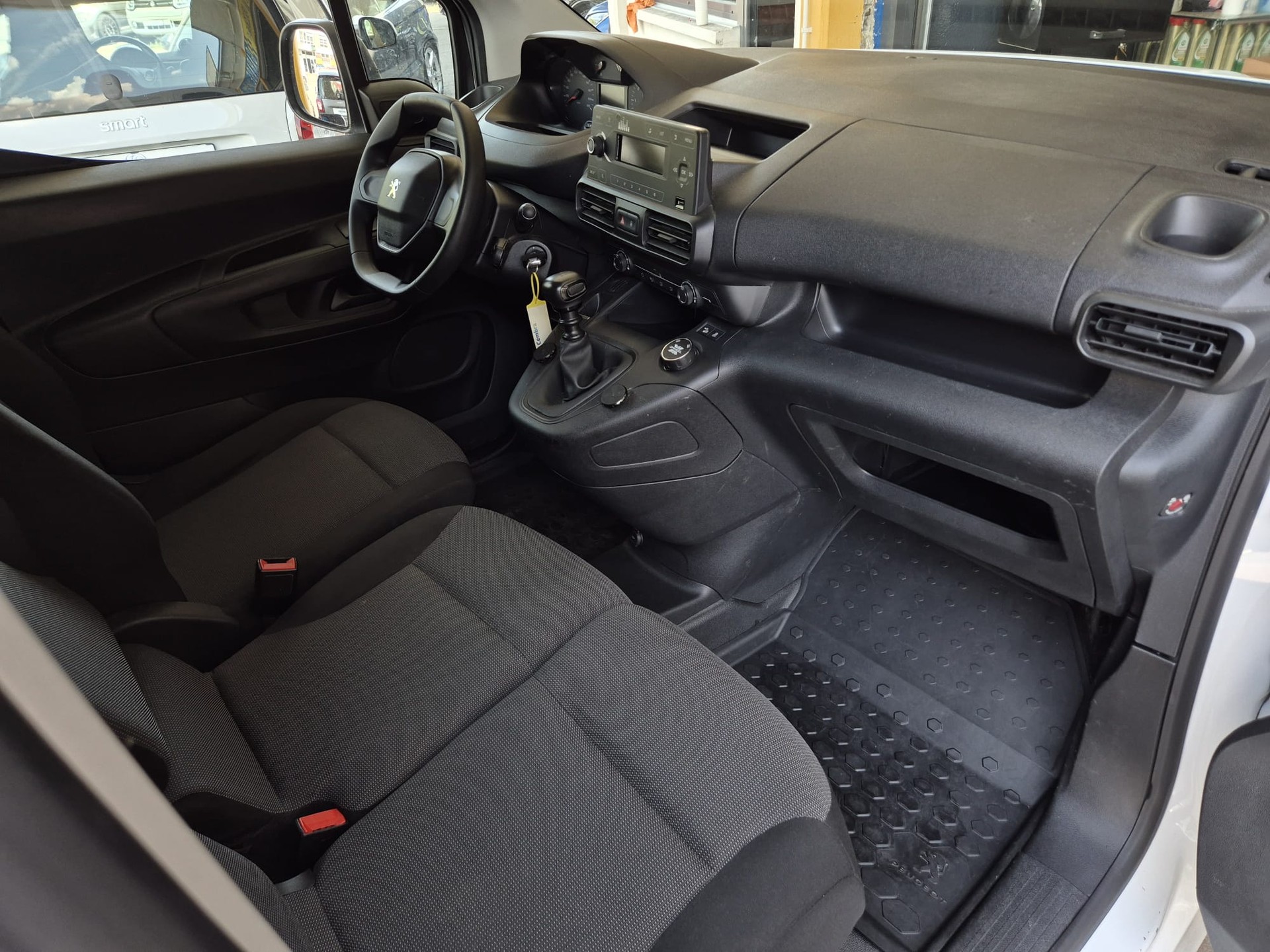 PEUGEOT PARTNER 4X4 DANGEL 1.5 BlueHDI-image-10
