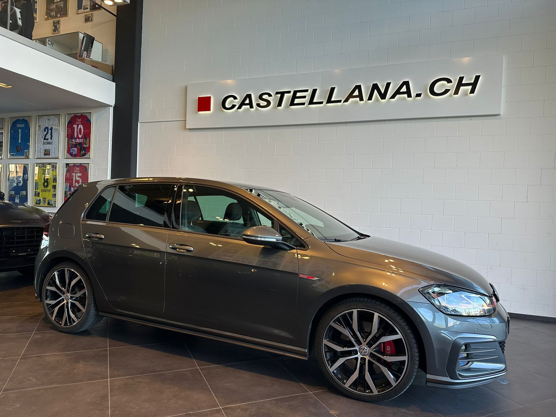 VW Golf 2.0 TSI GTI Performance DSG-image-0