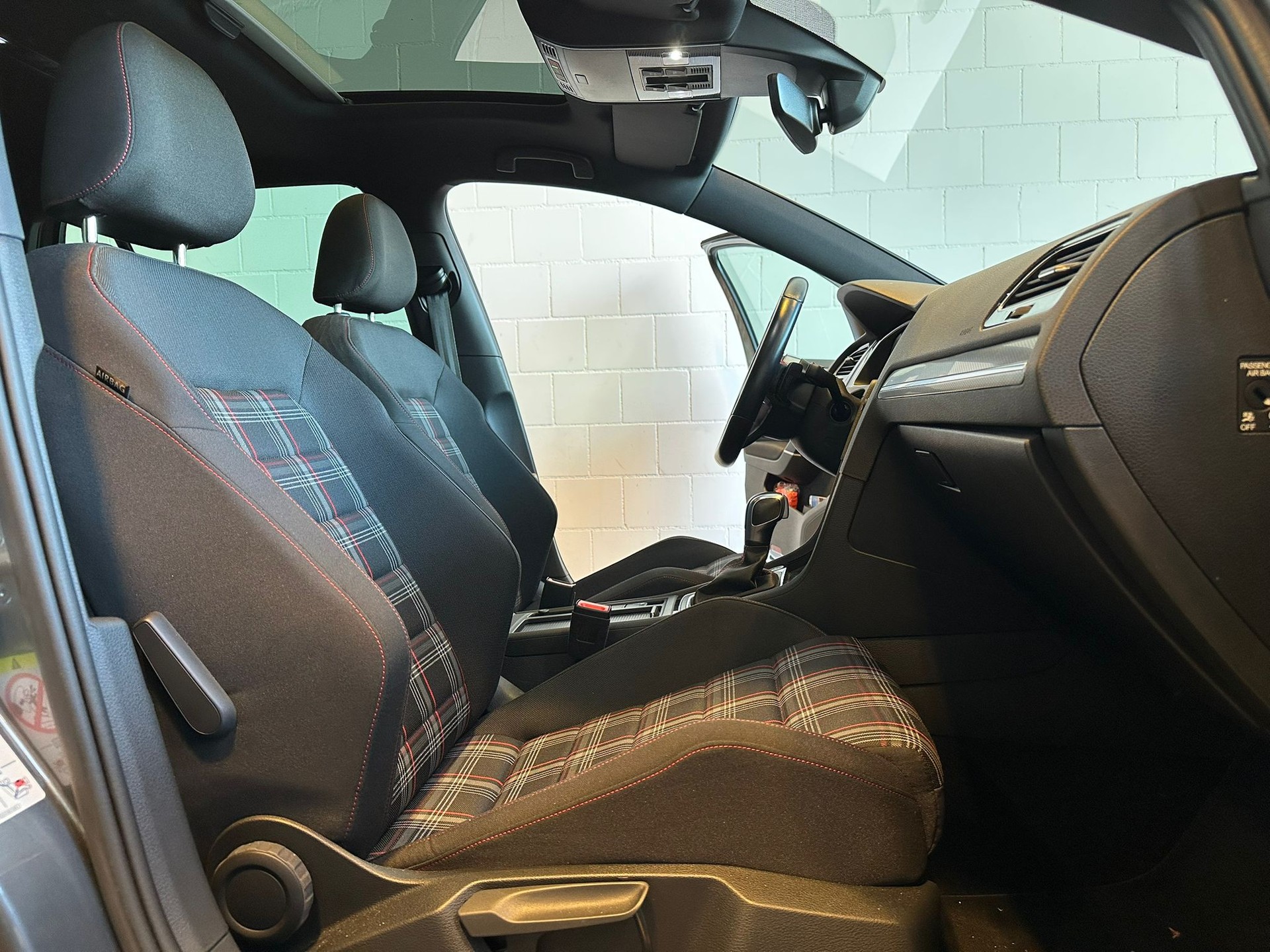 VW Golf 2.0 TSI GTI Performance DSG-image-7