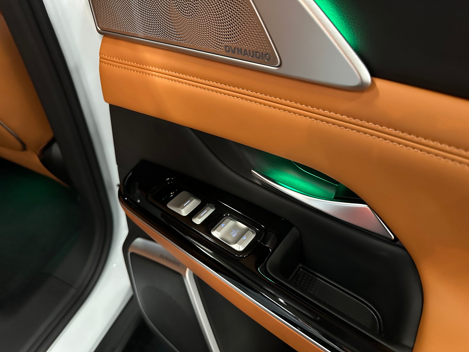 XPENG G9 93kWh Performance AWD-image-16