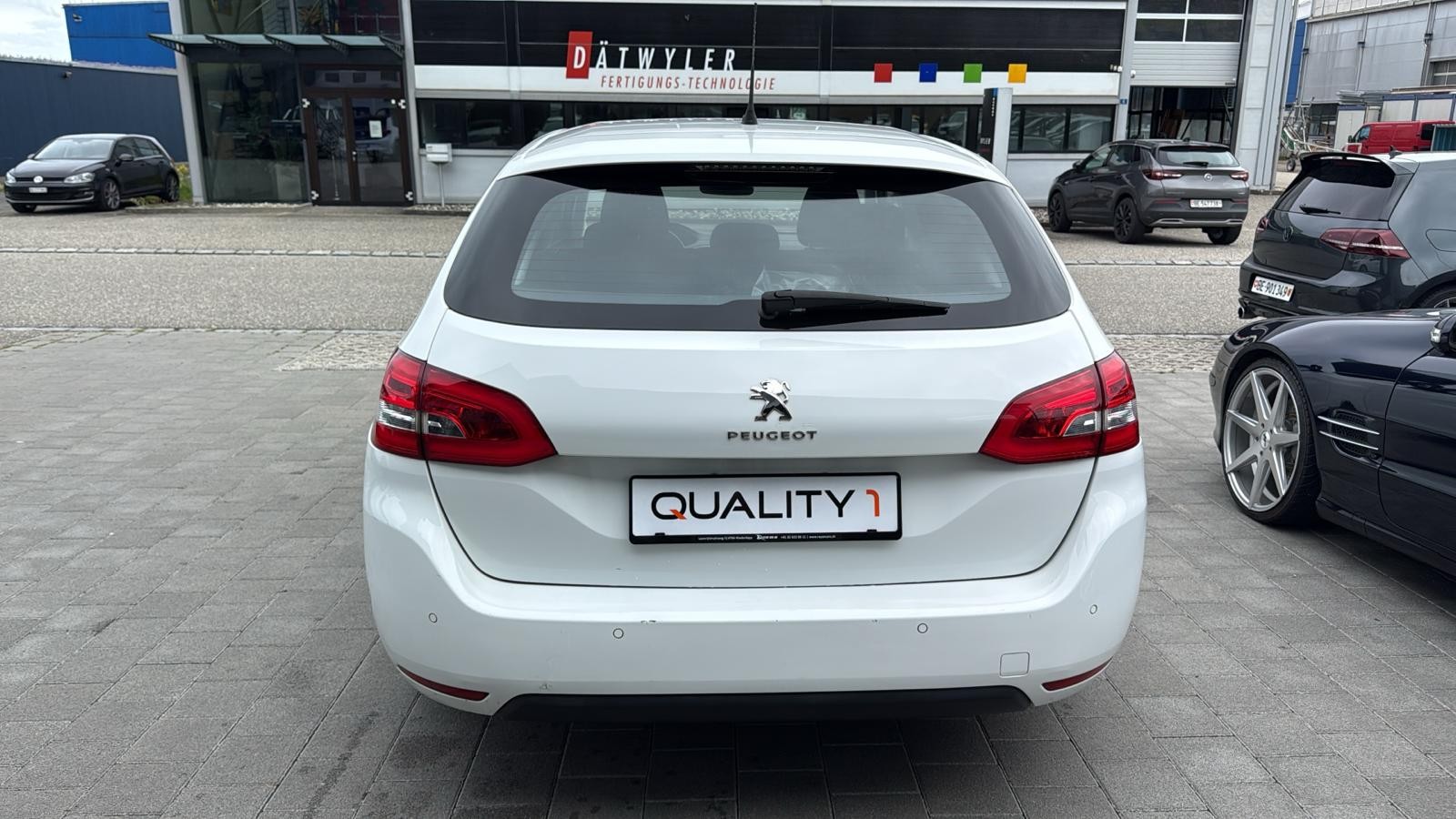 PEUGEOT 308 SW 1.6 BlueHDI Allure-image-15