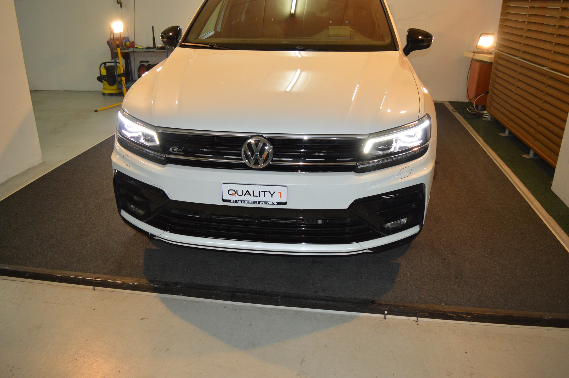 VW Tiguan 2.0TSI Highline 4Motion DSG-image-1