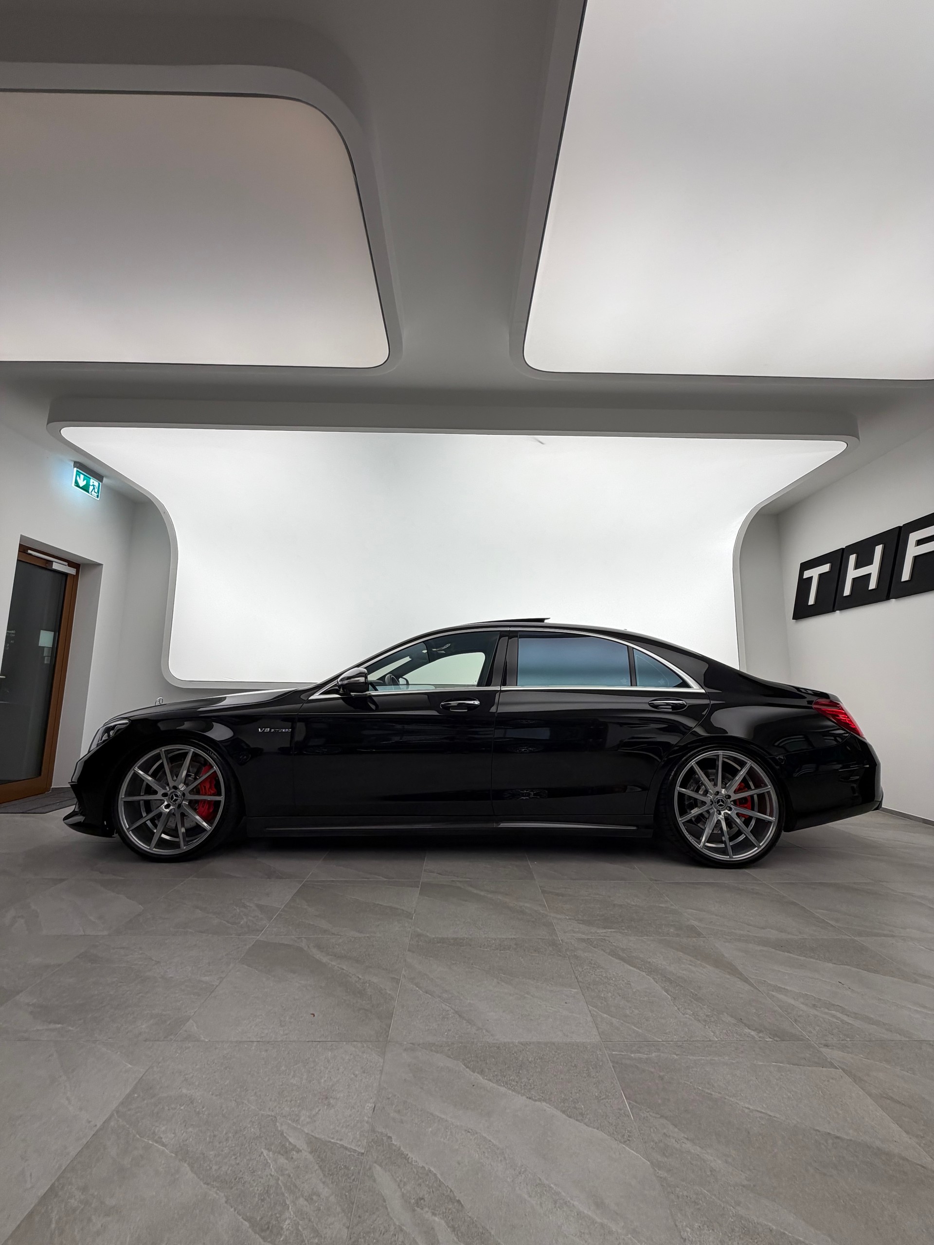 MERCEDES-BENZ S 63 AMG L 4Matic Speedshift MCT-showroom-element-2