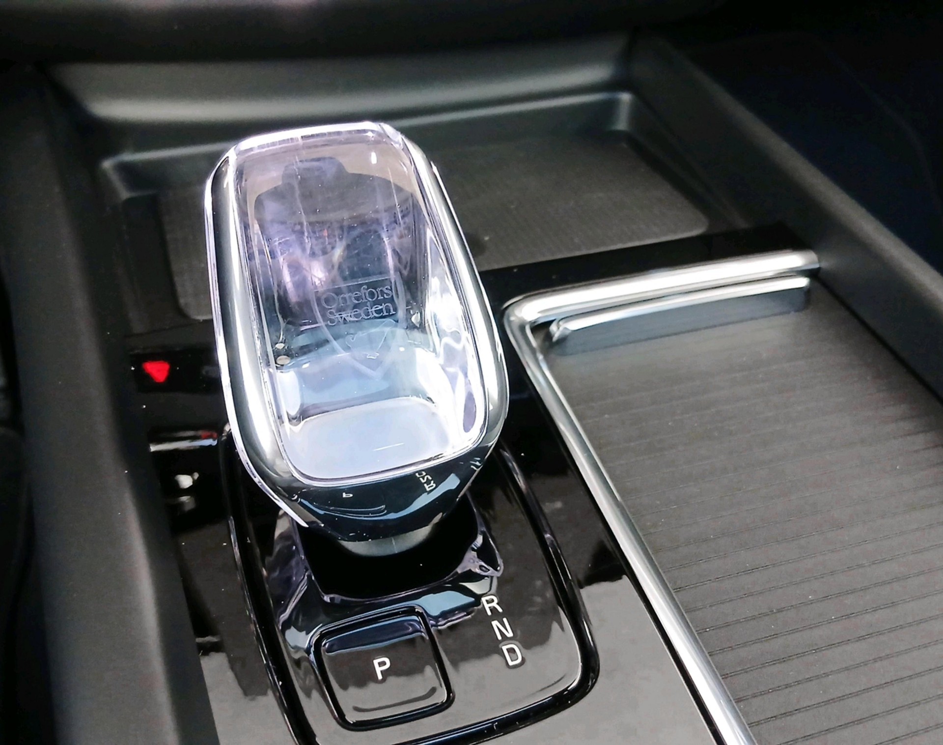 VOLVO XC60 2.0 B5 MH Ultra Dark AWD-image-18