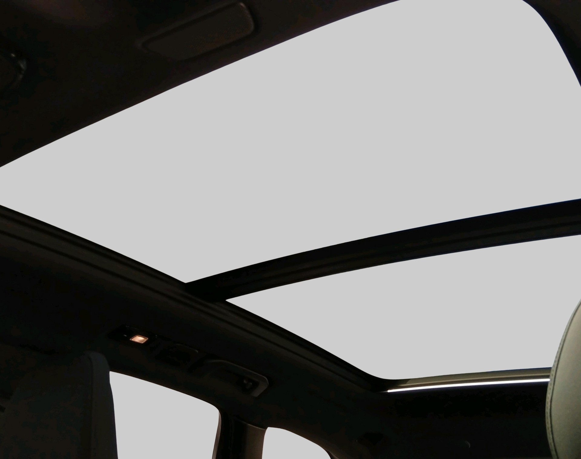 VOLVO XC60 2.0 B5 MH Ultra Dark AWD-image-17