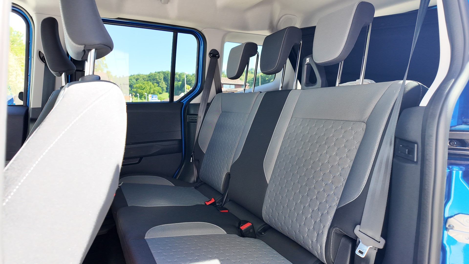 FORD Tourneo Courier 1.0 EcoBoost Titanium-image-13