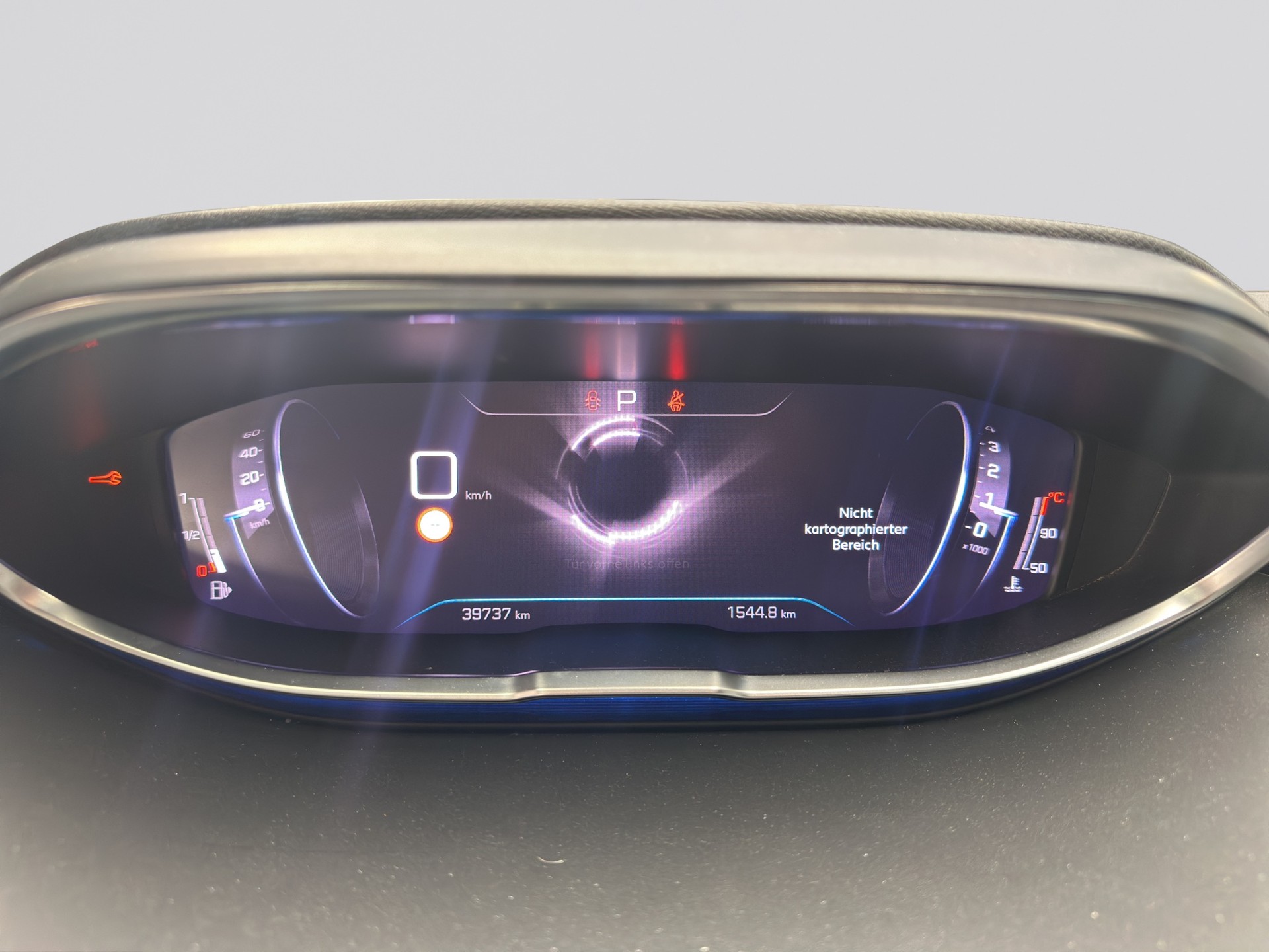PEUGEOT 3008 1.2 PureTech Allure Pack EAT8-image-10