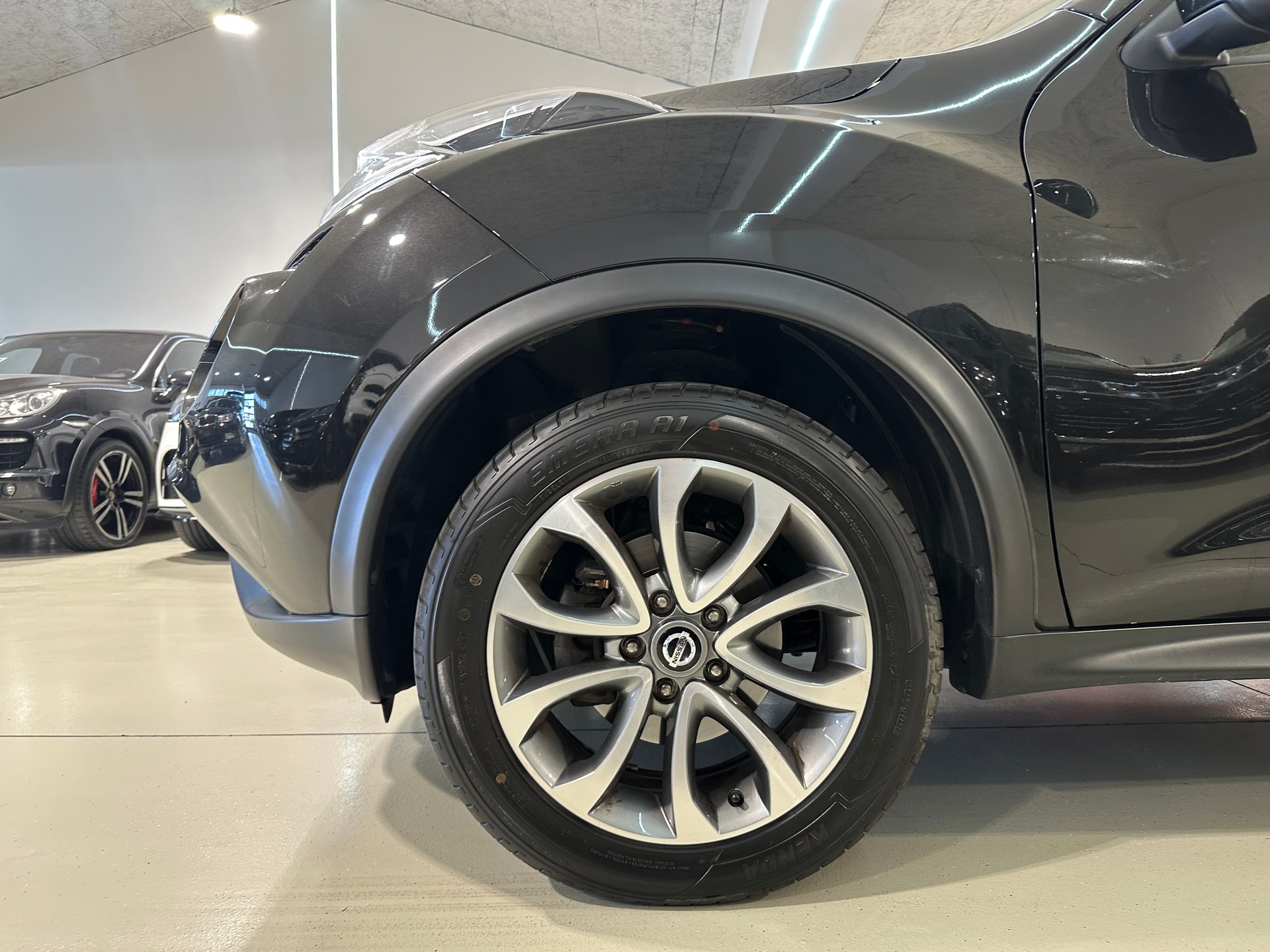NISSAN Juke 1.6 tekna Xtronic CVT-showroom-element-3