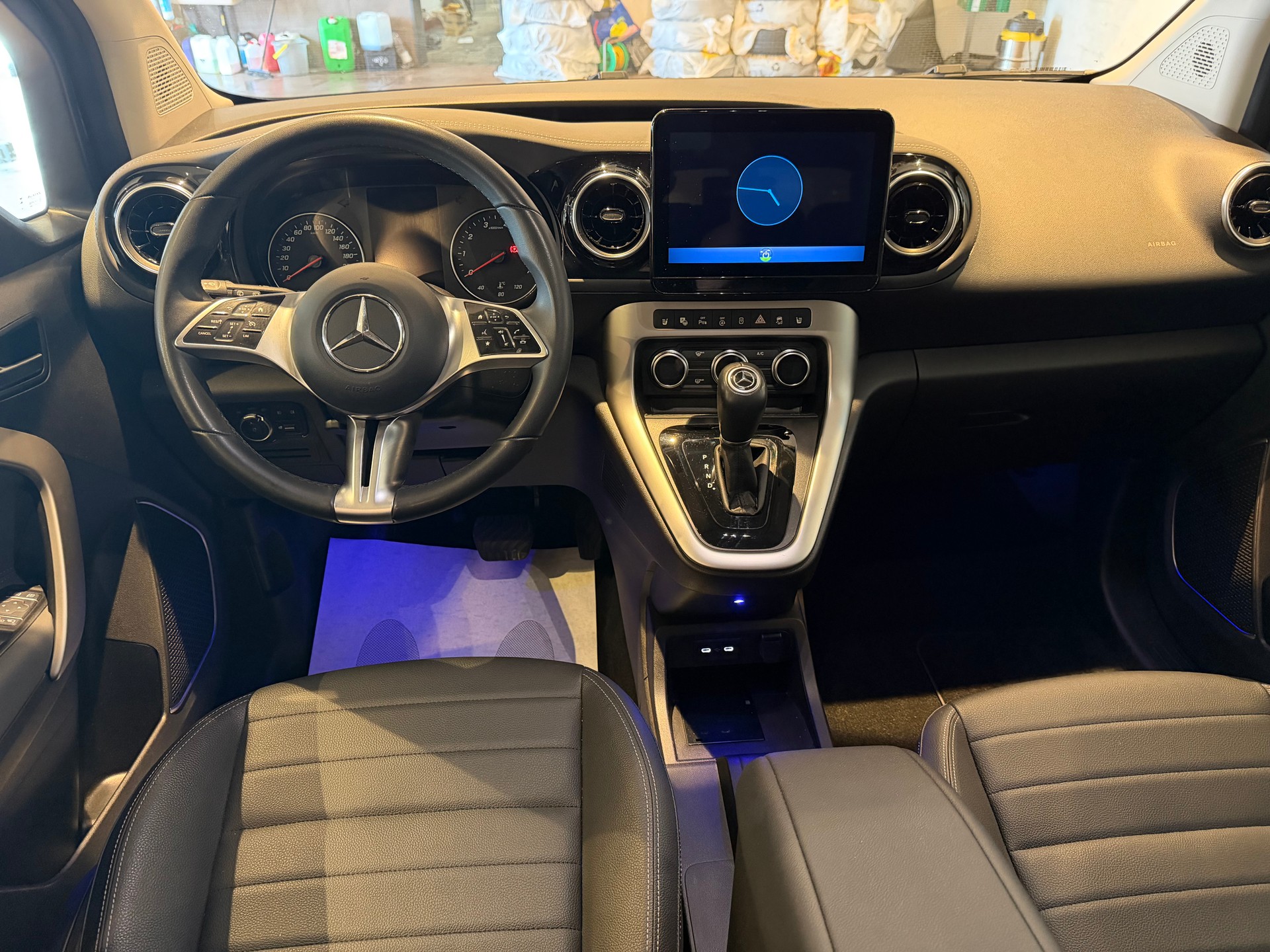 MERCEDES-BENZ 180 Progressive Van L-image-10