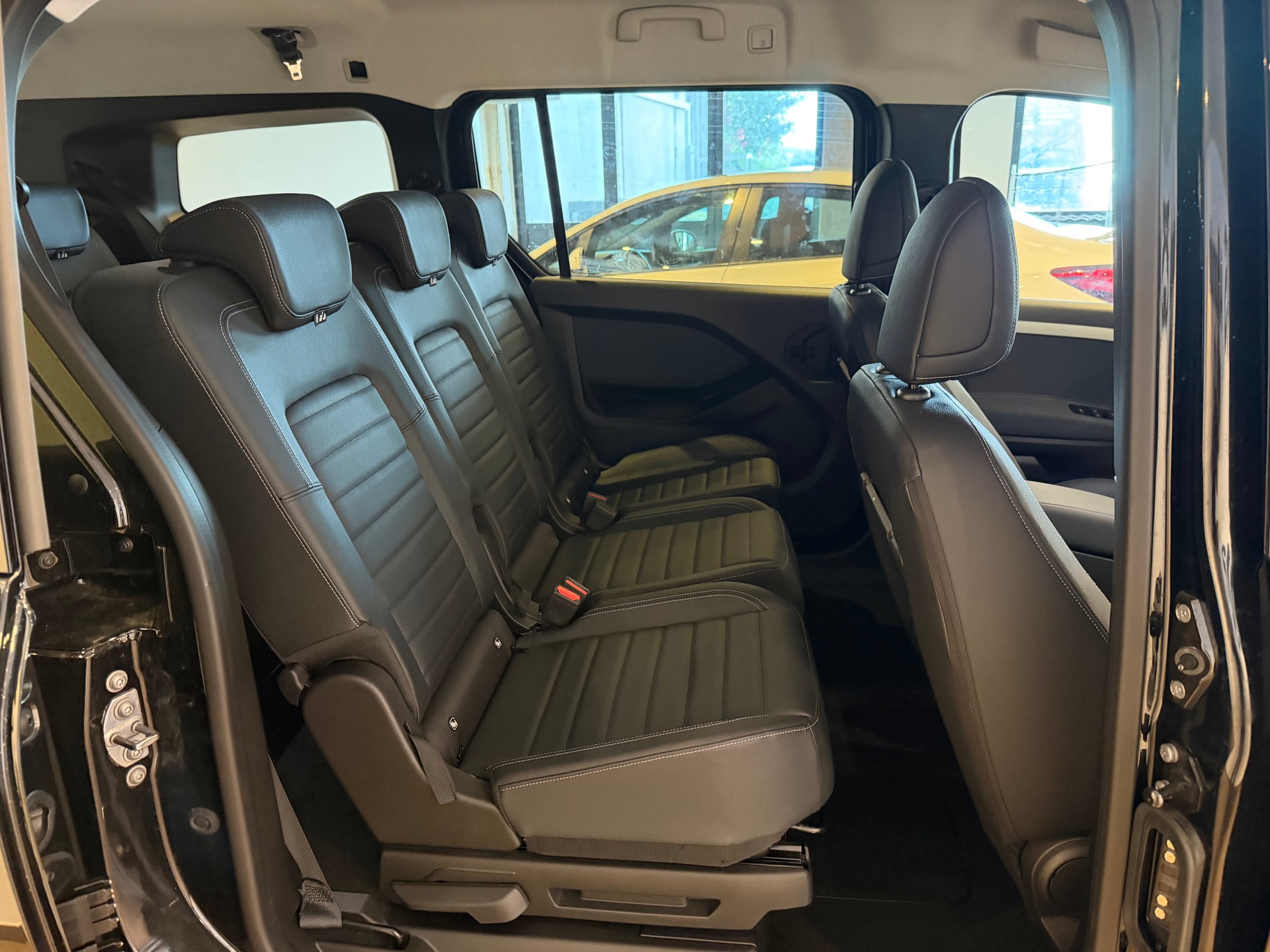 MERCEDES-BENZ 180 Progressive Van L-image-9